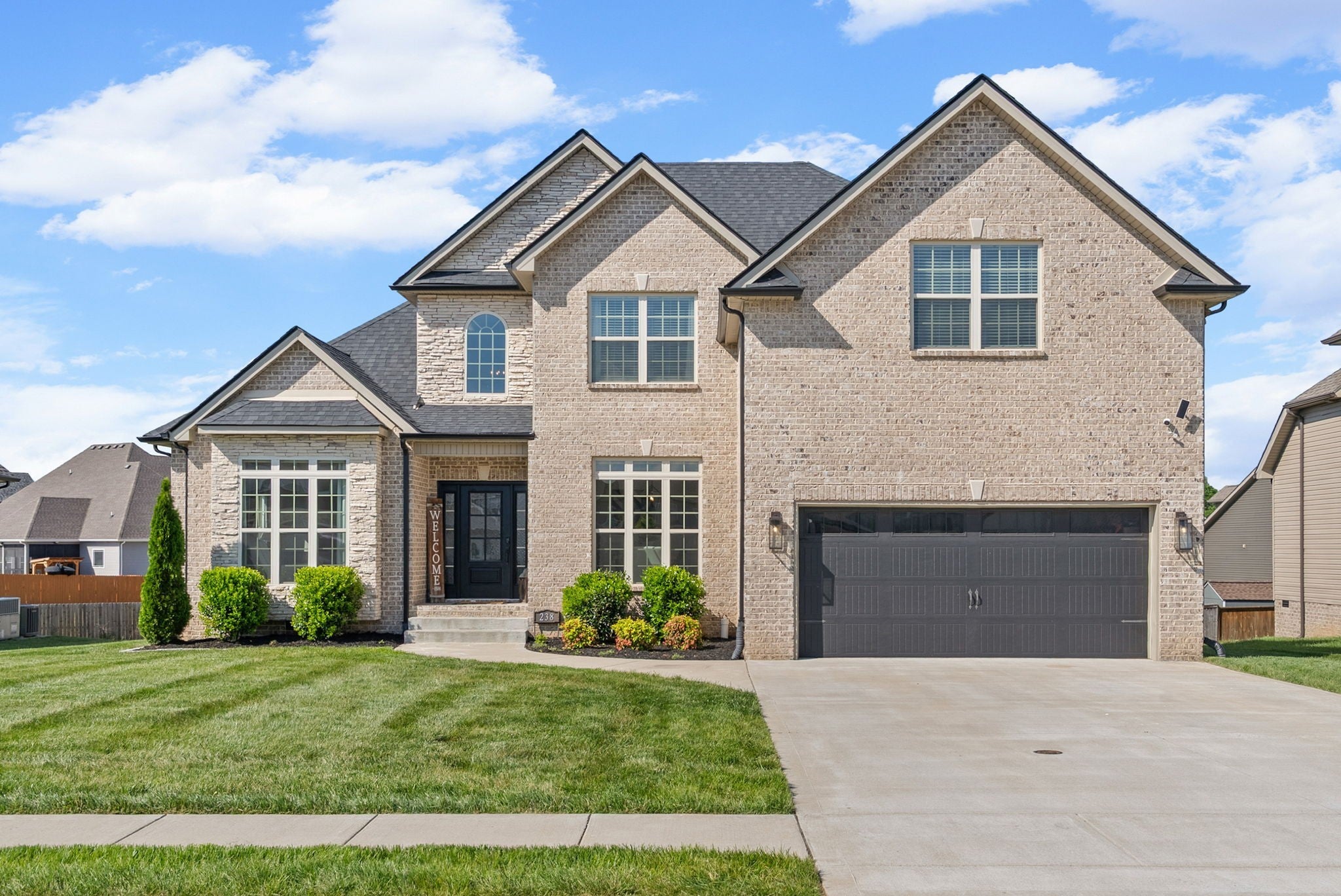 238 Cotoneaster Ln