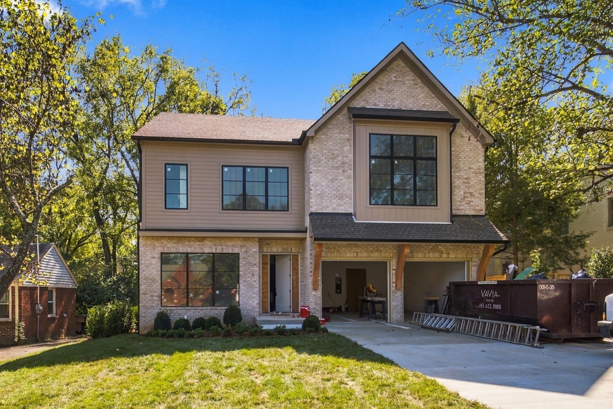 1119 Woodvale Dr