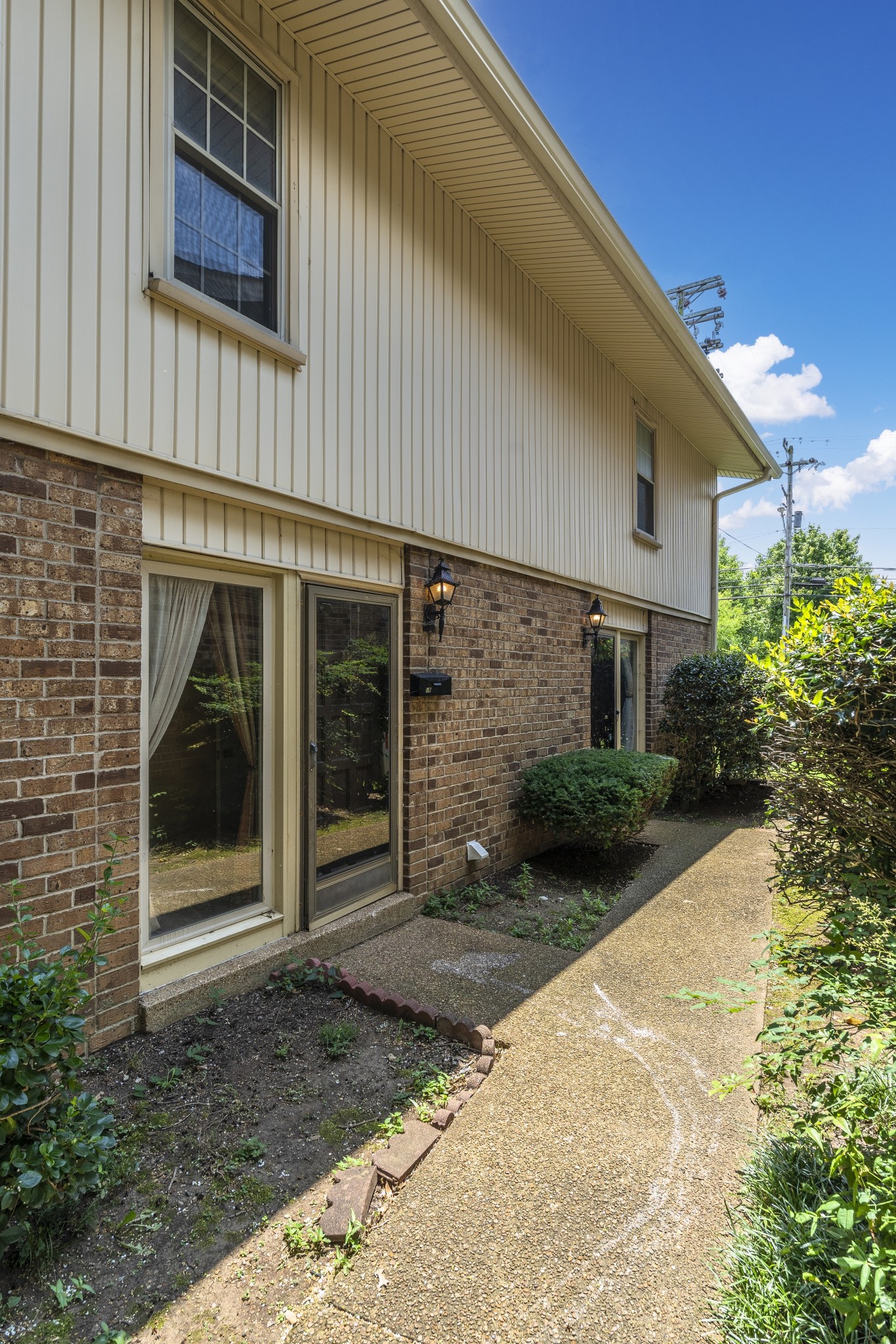 2116 Hobbs Rd L7, L8