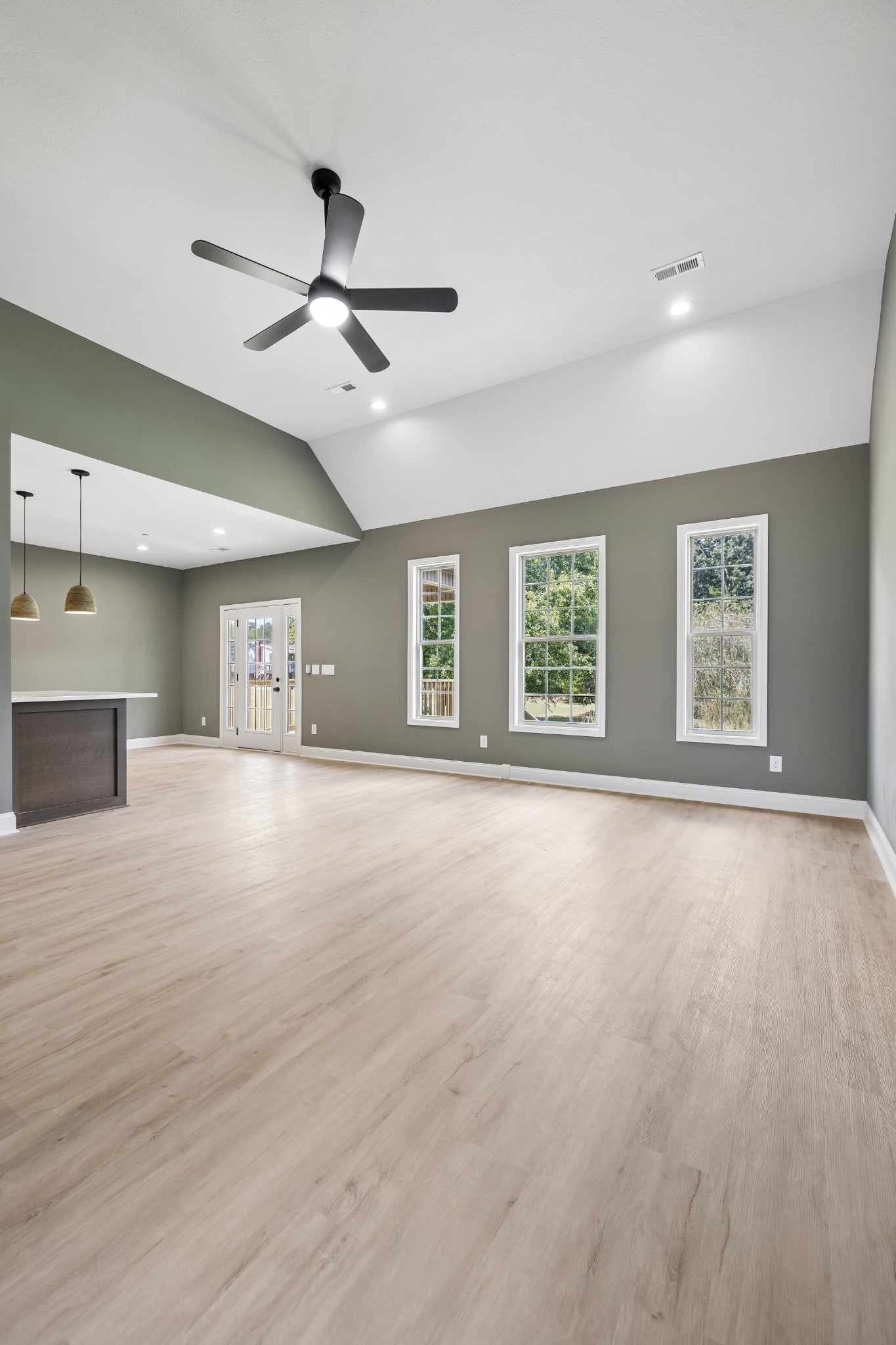 4007 Sweet Home Rd