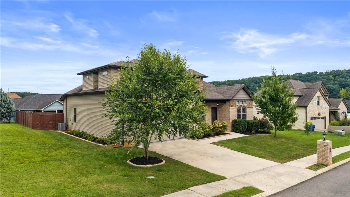 123 Red Fox Ln NW