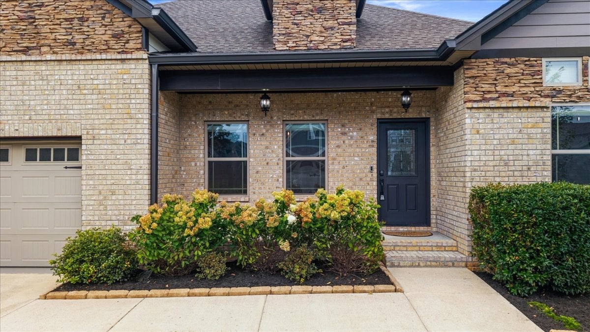 123 Red Fox Ln NW