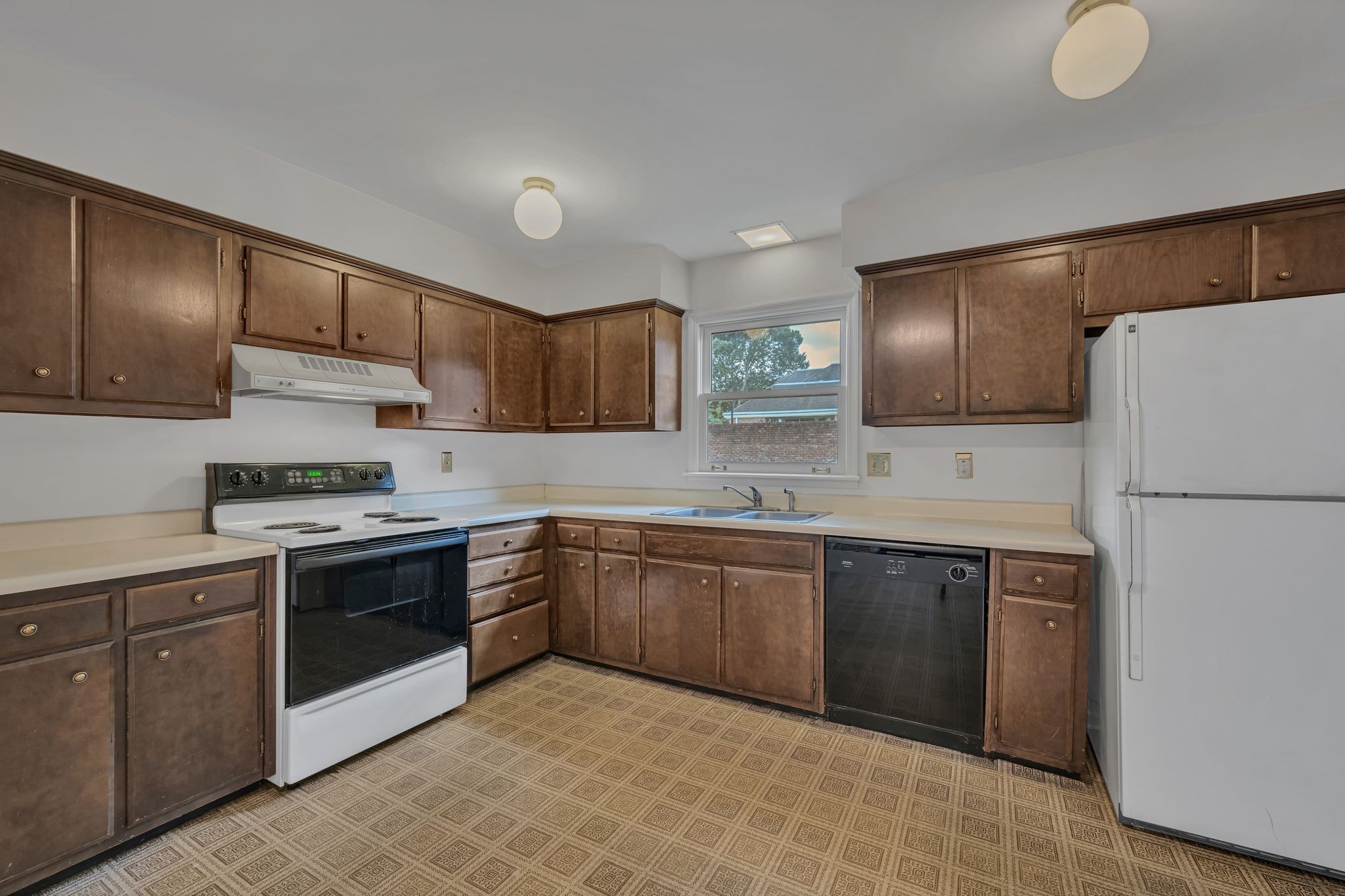 338 Elmington Ave 338