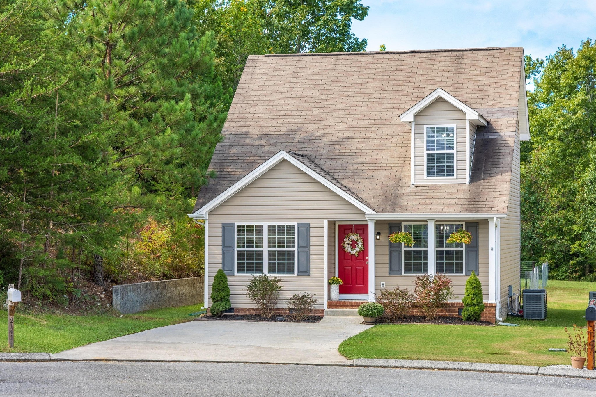 2141 Short Leaf Lane
