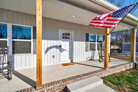 120 Melrose St Mc Ewen TN 37101