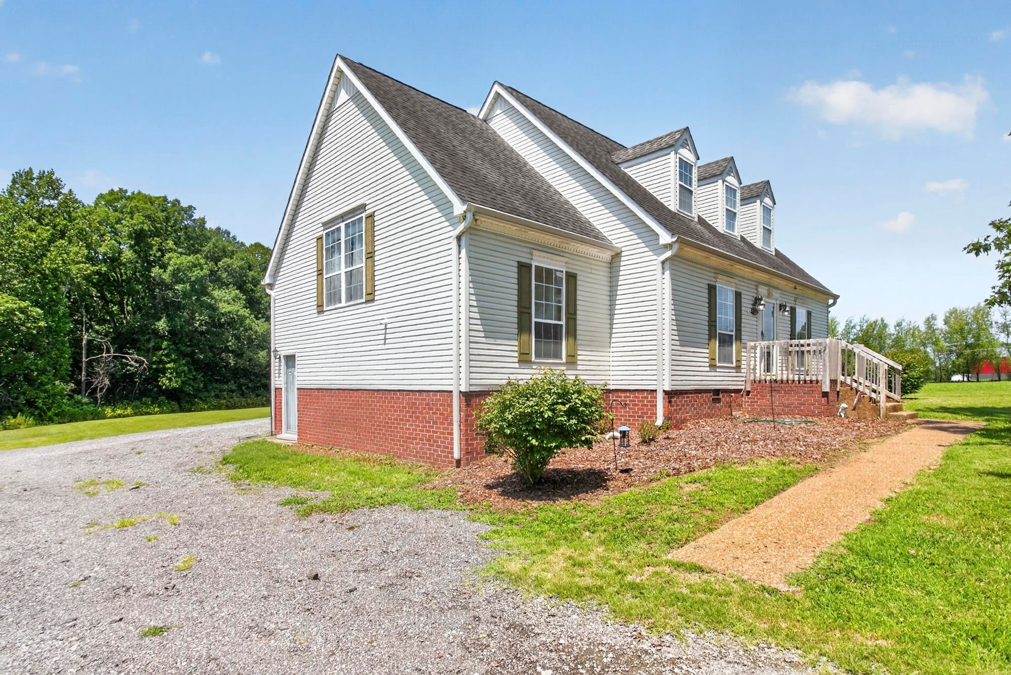 2558 S Mount Pleasant Rd - Photo 3