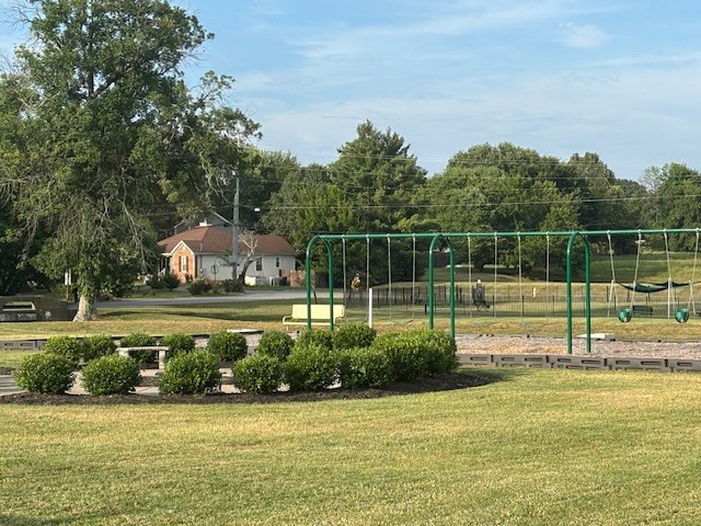 109 Agee Ct
