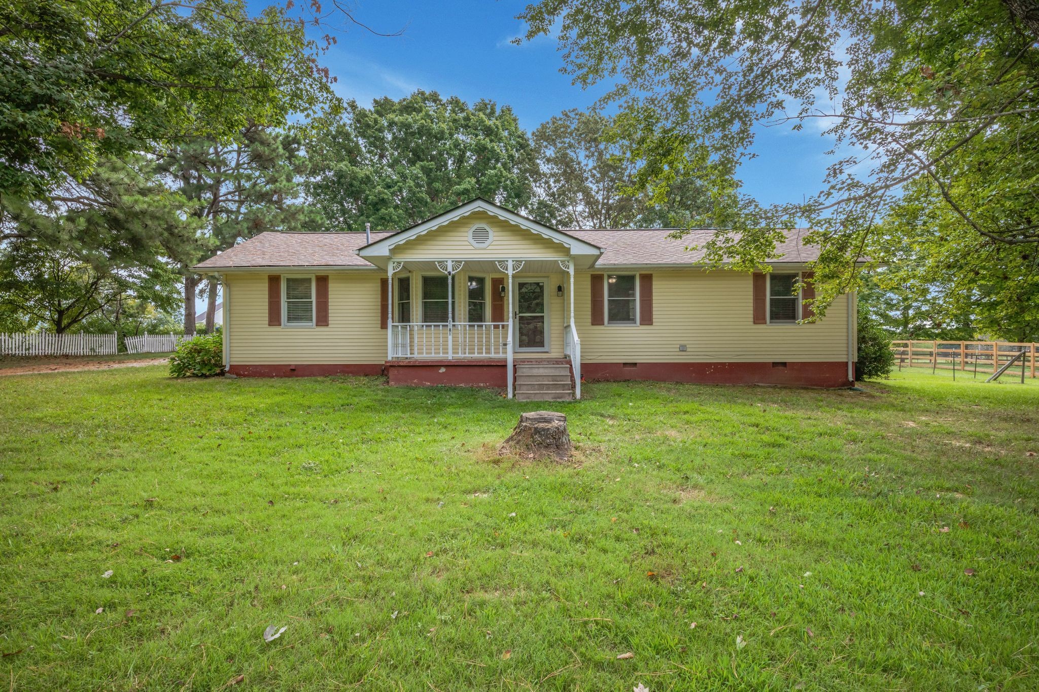 2681 W County Farm Rd