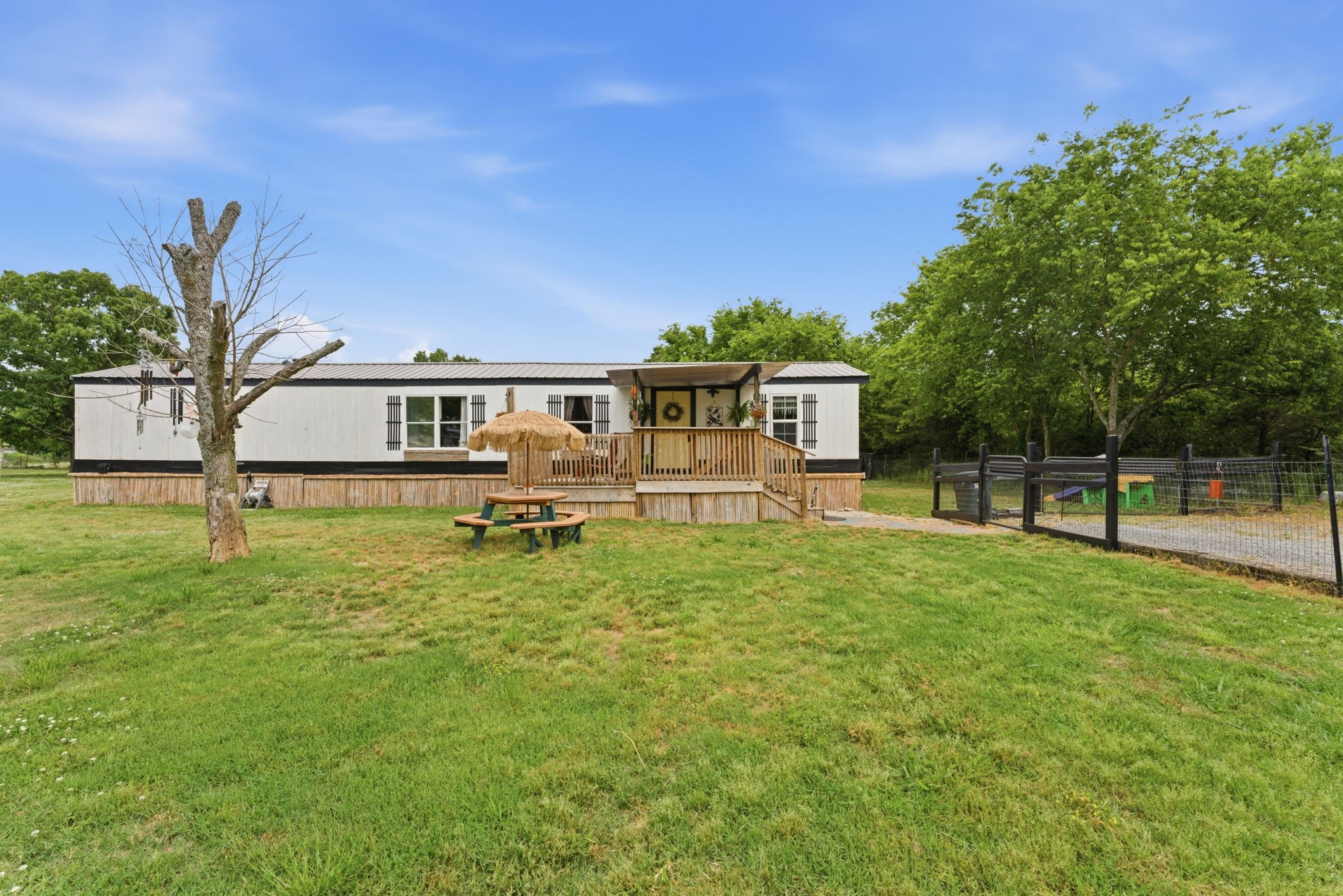 3002 Sims Rd