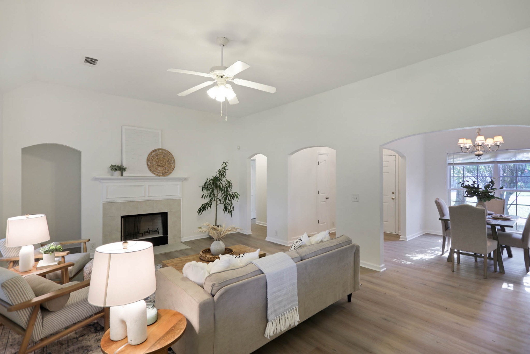 221 Foster Dr