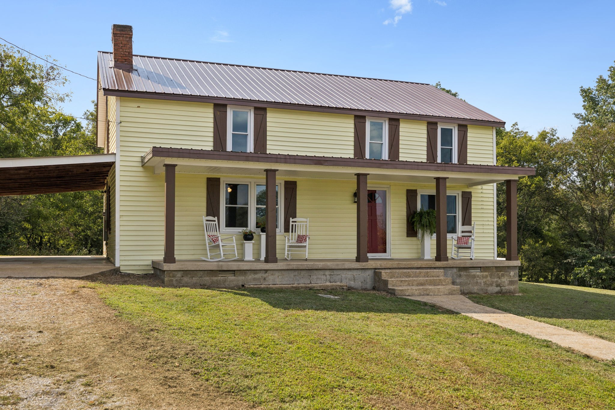 1954 Hidden Hills Rd