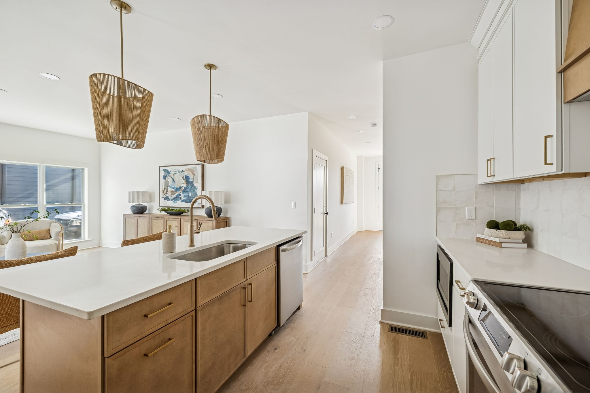 4C Belle Forrest Ave