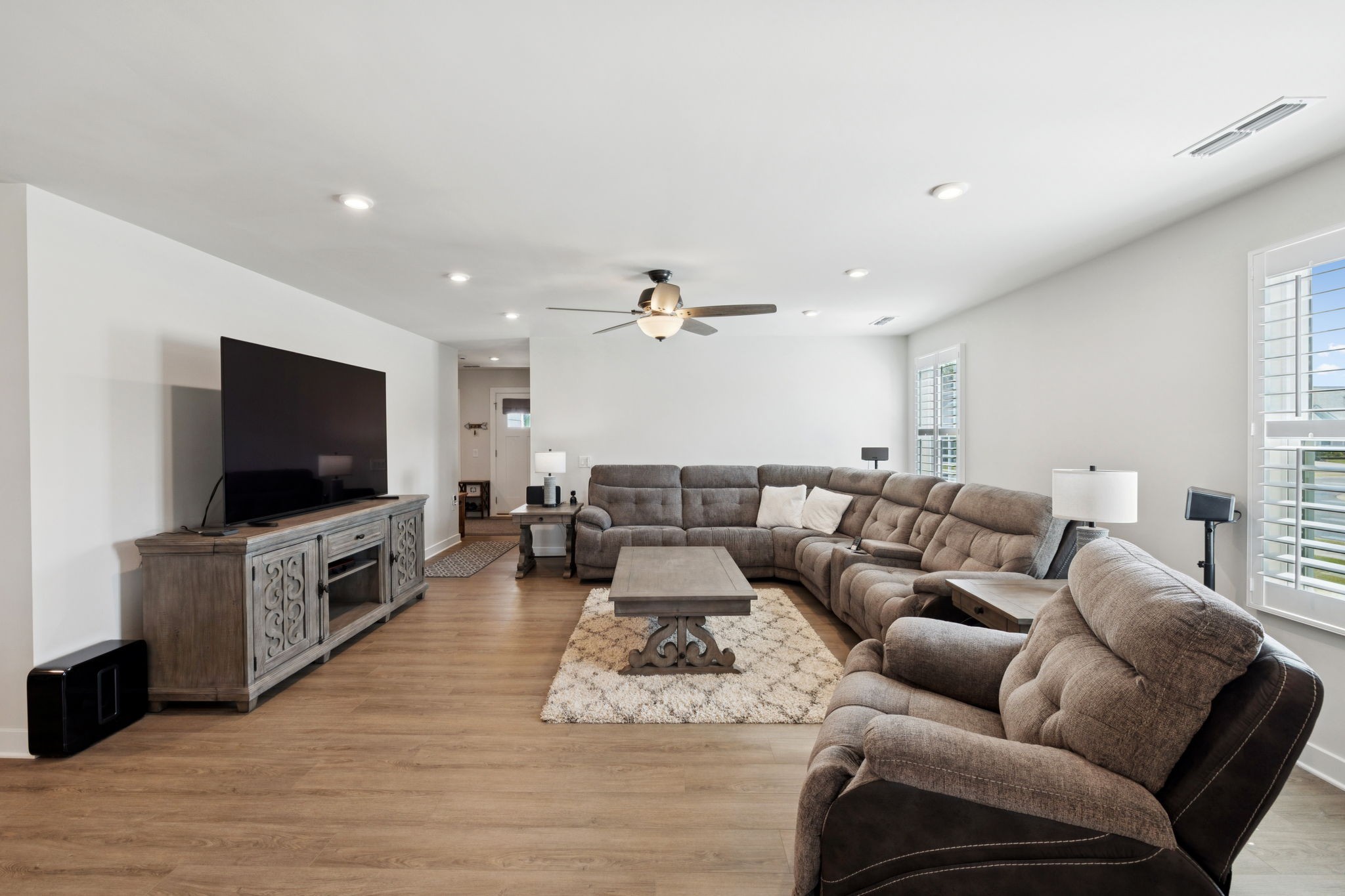 381 Streamview Dr