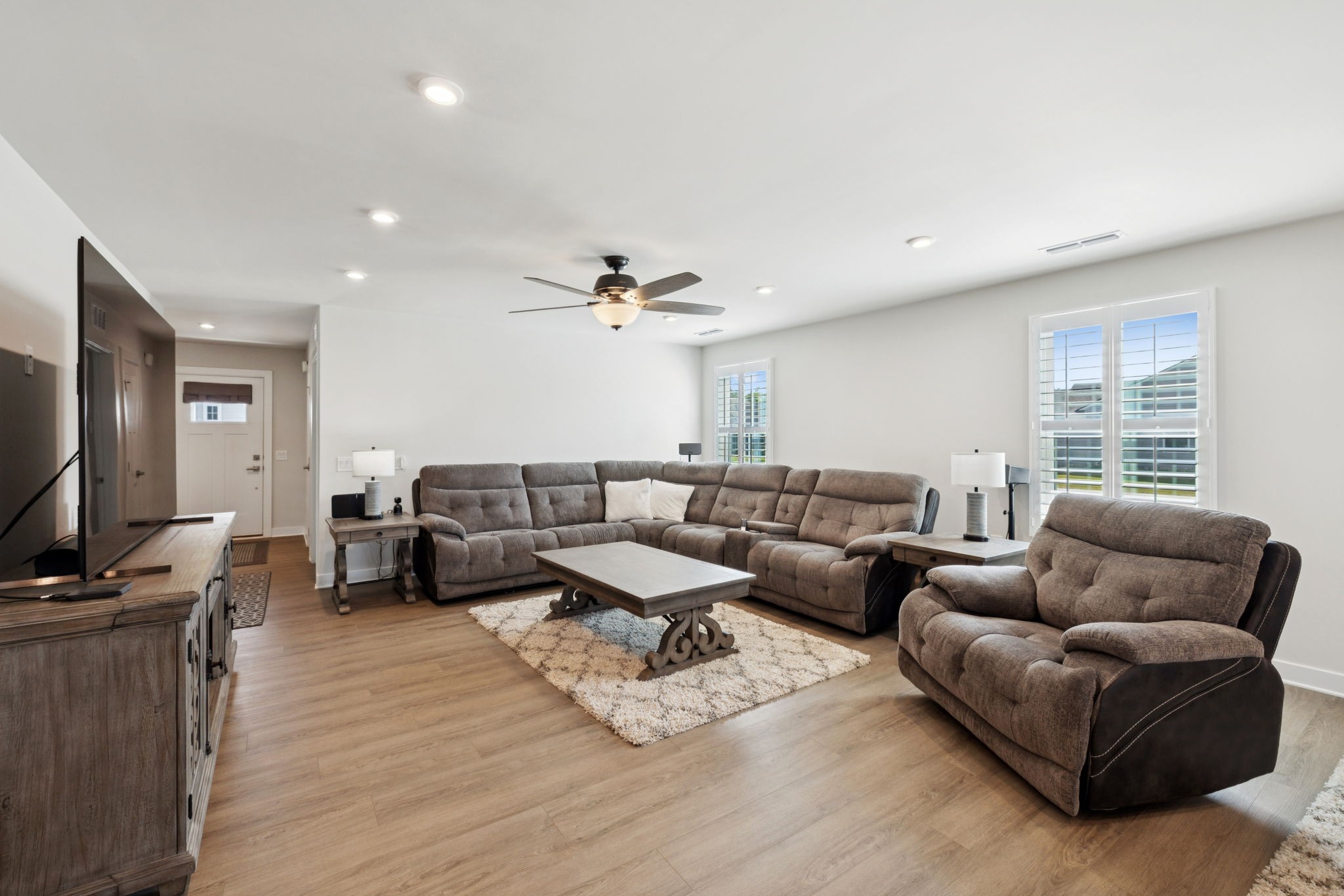 381 Streamview Dr
