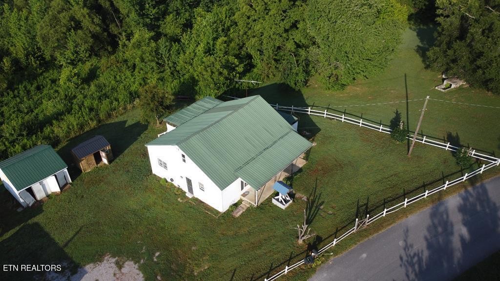 7224 Thomas Twin Oaks Rd