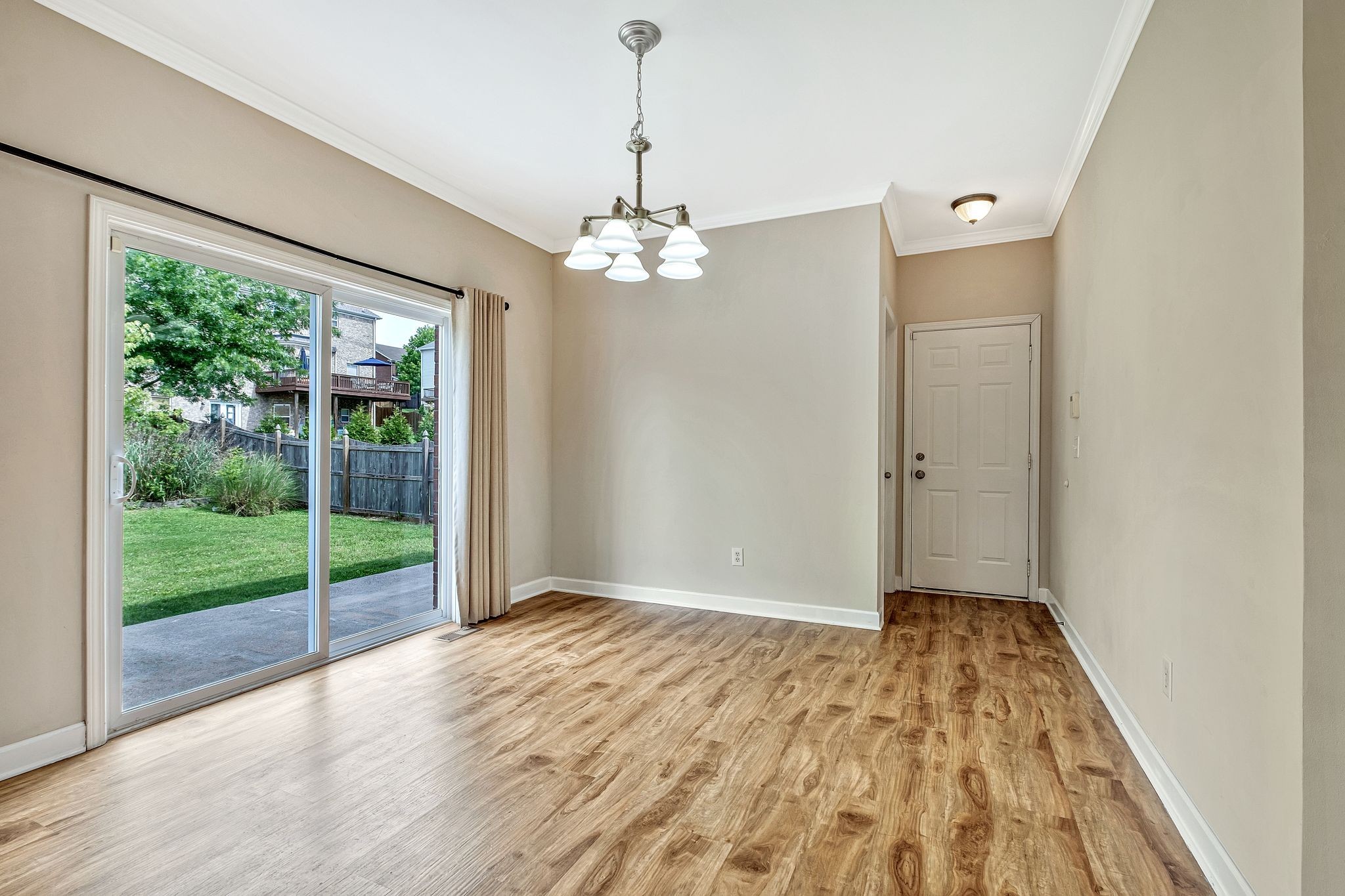 Franklin, Tennessee 37067, United States, 5 Bedrooms Bedrooms, ,3 BathroomsBathrooms,Residential,Pending,135617