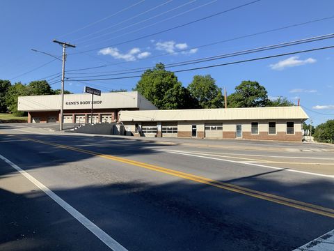 3604 Highway 48 N Charlotte TN 37036