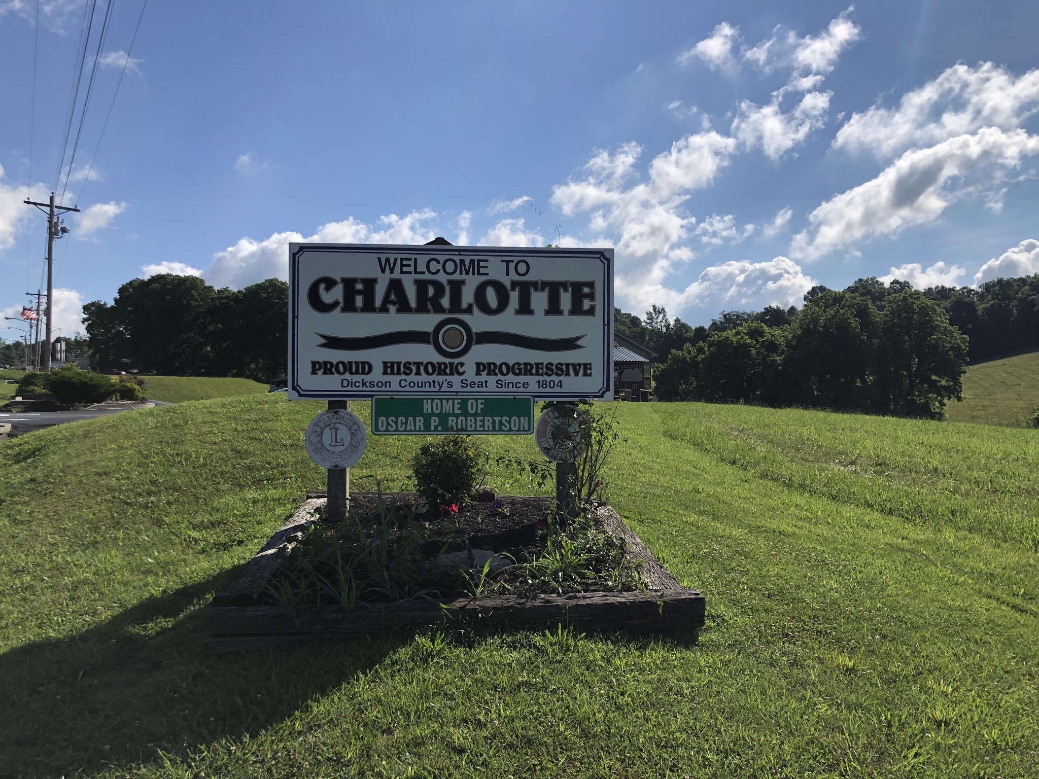 3604 Highway 48 N