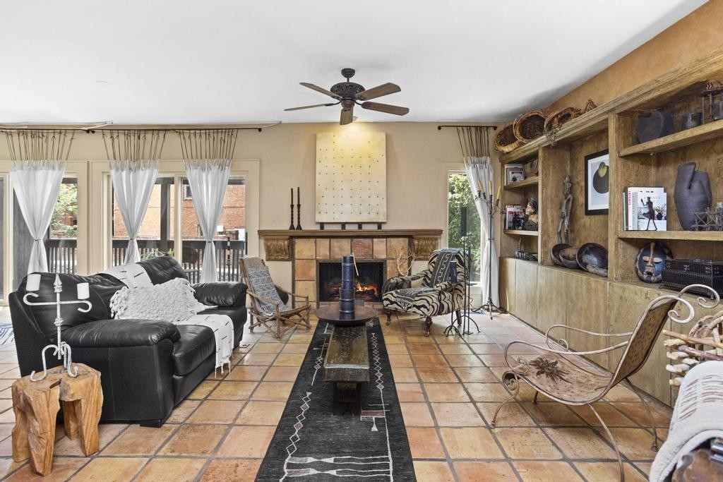 129 Hampton Pl