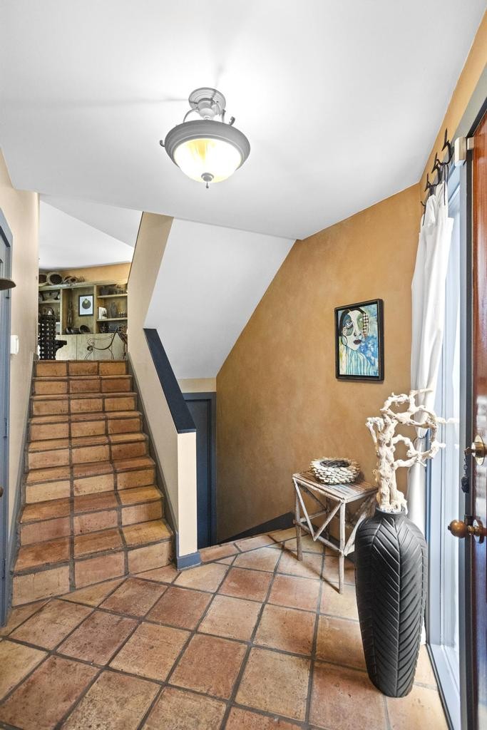 129 Hampton Pl