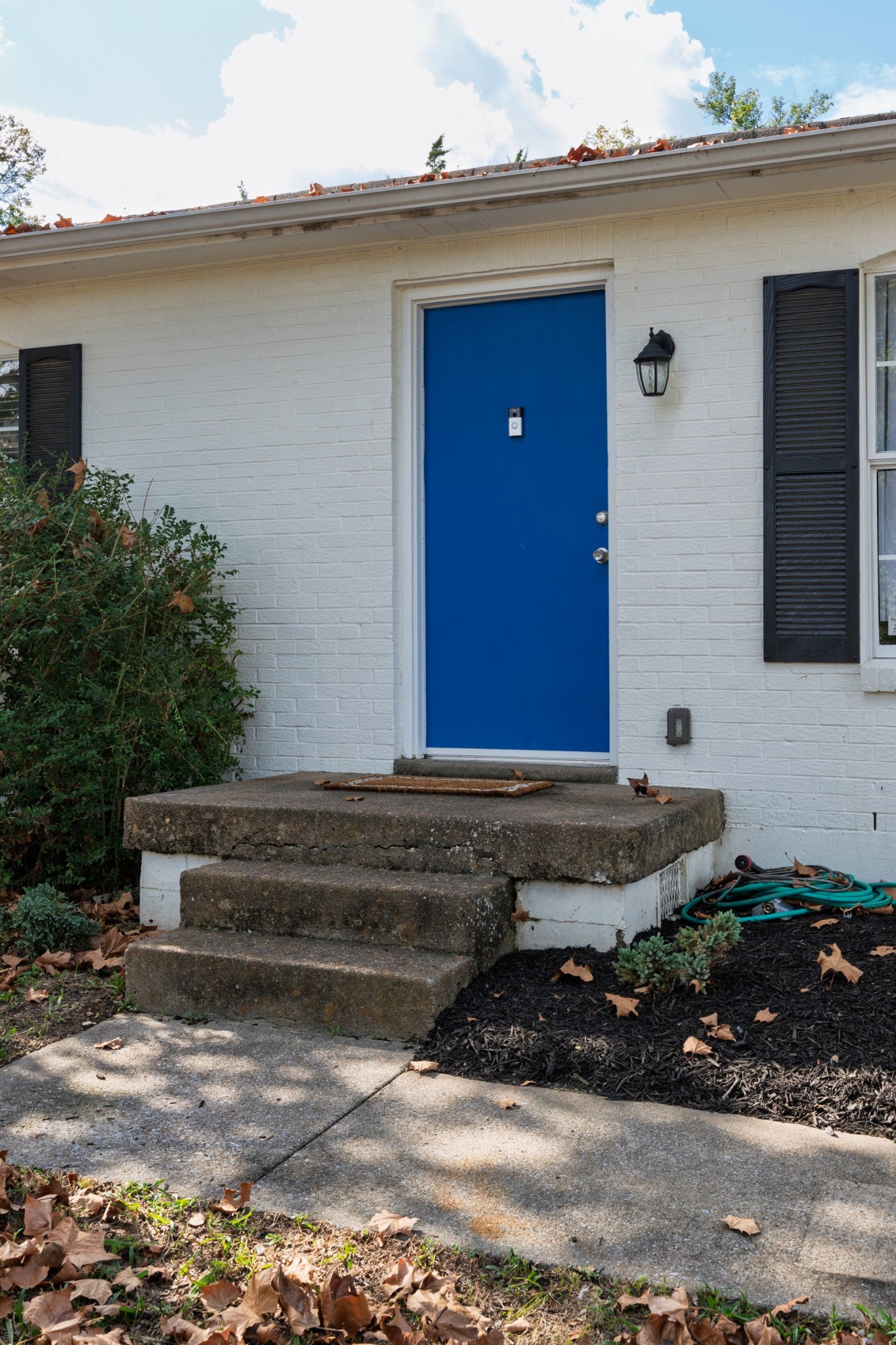 388 Kingview Dr