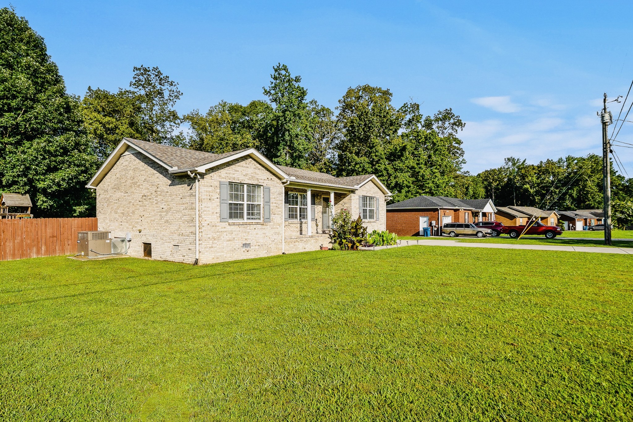 335 Oak Hollow Rd