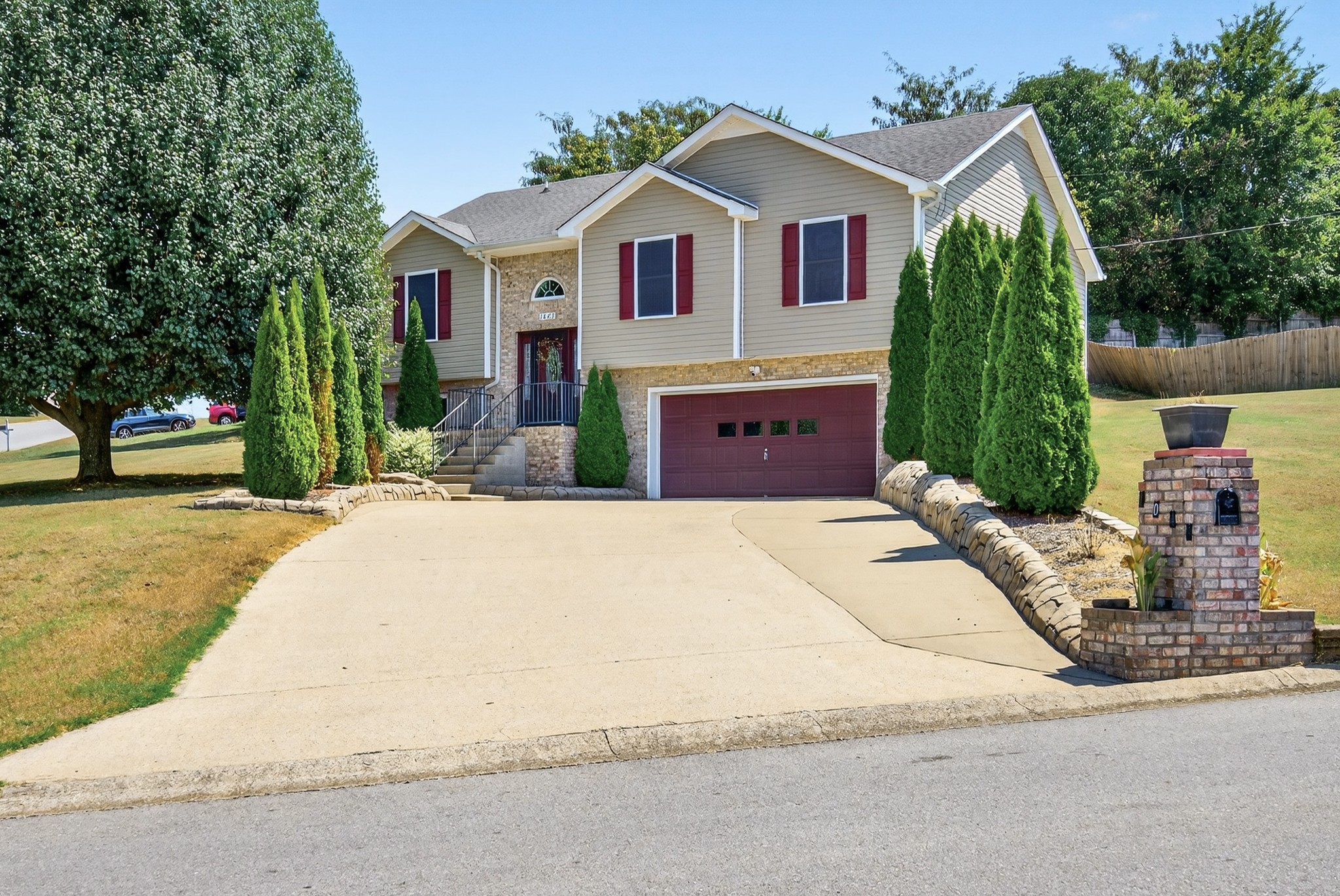 1049 Persimmon Ct