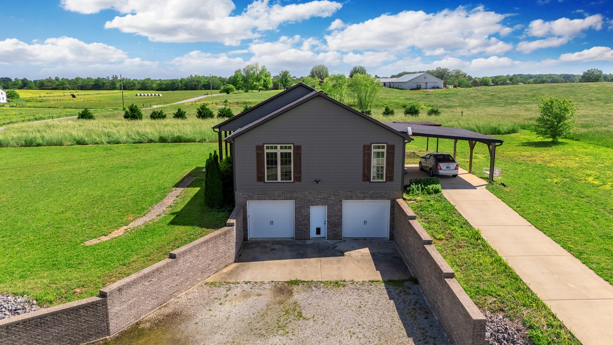 82 Staggs Rd