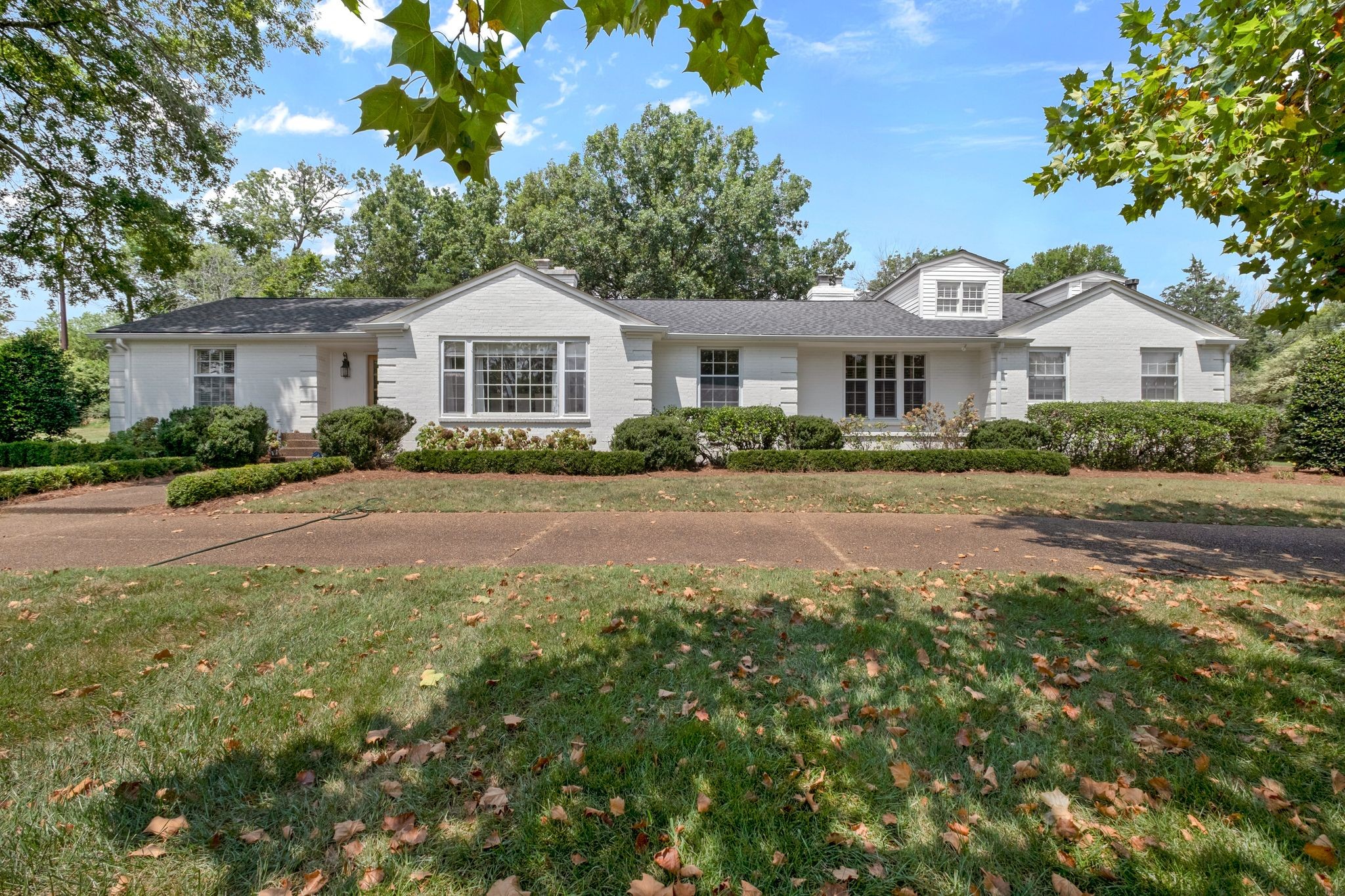 6137 Montcrest Dr
