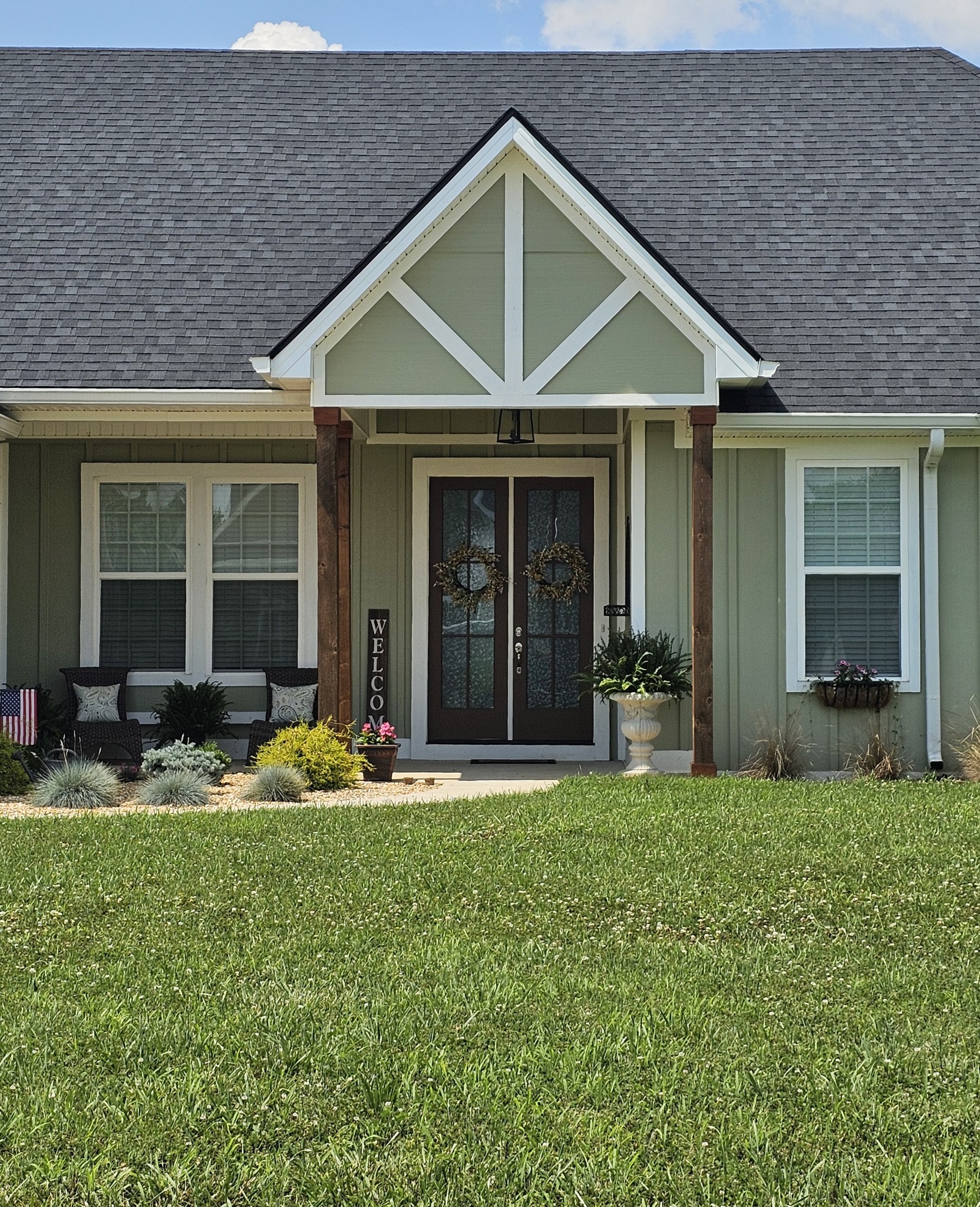 246 Lookout Dr