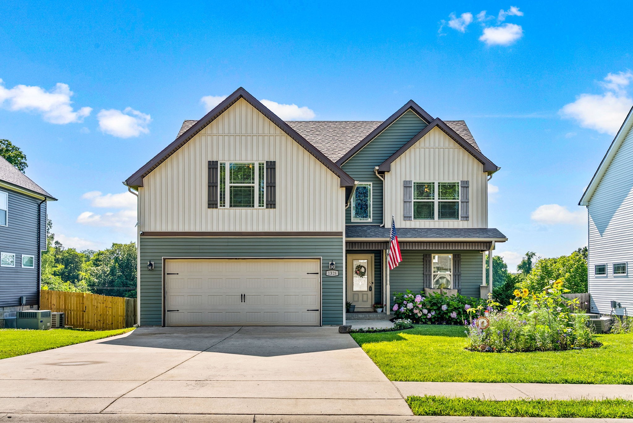 1328 Sussex Dr