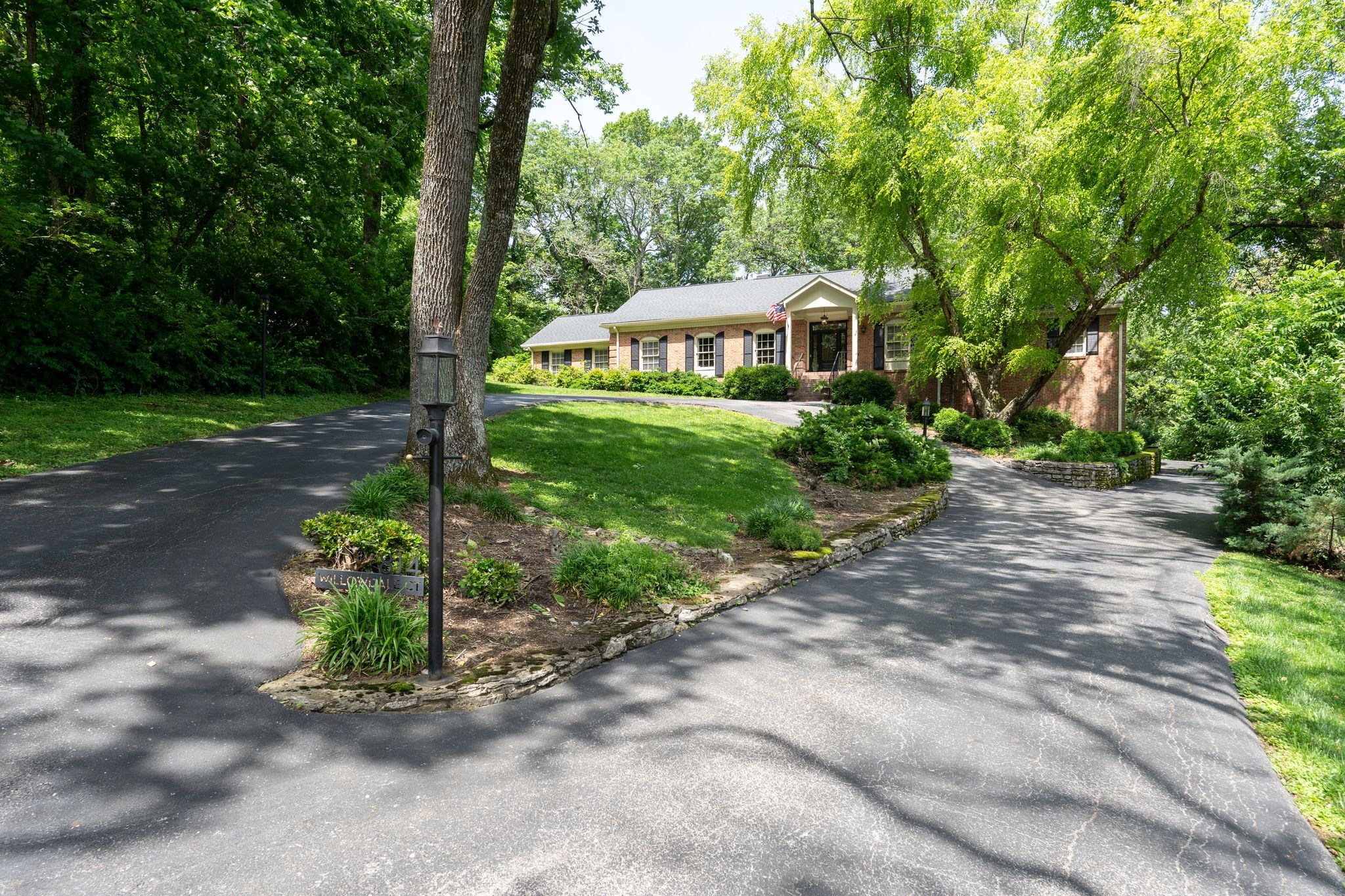 814 Willowdale Ct