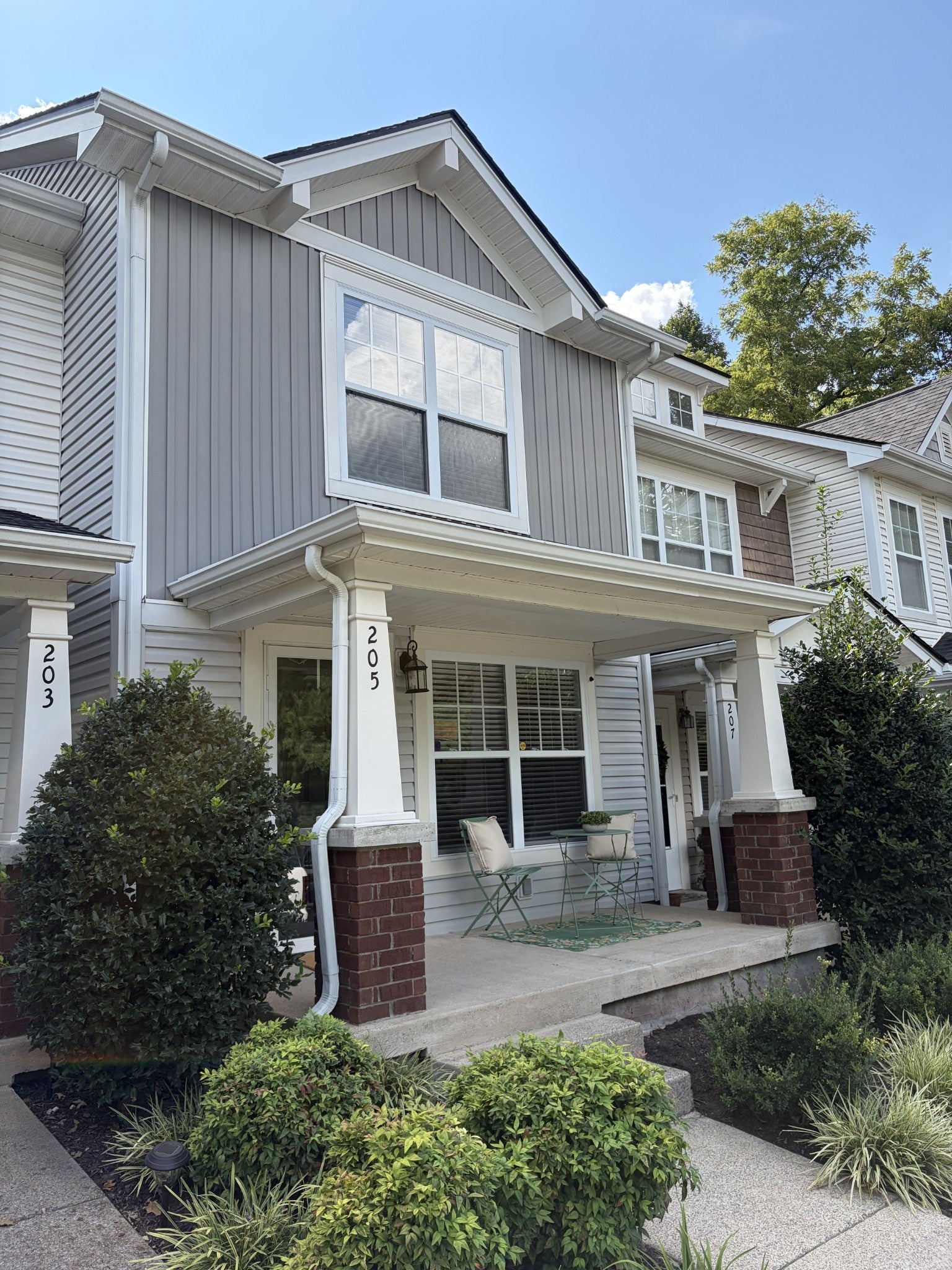 205 Shadow Glen Dr