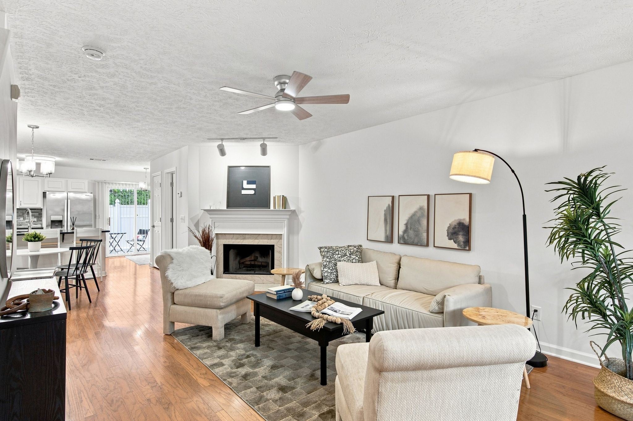 205 Shadow Glen Dr