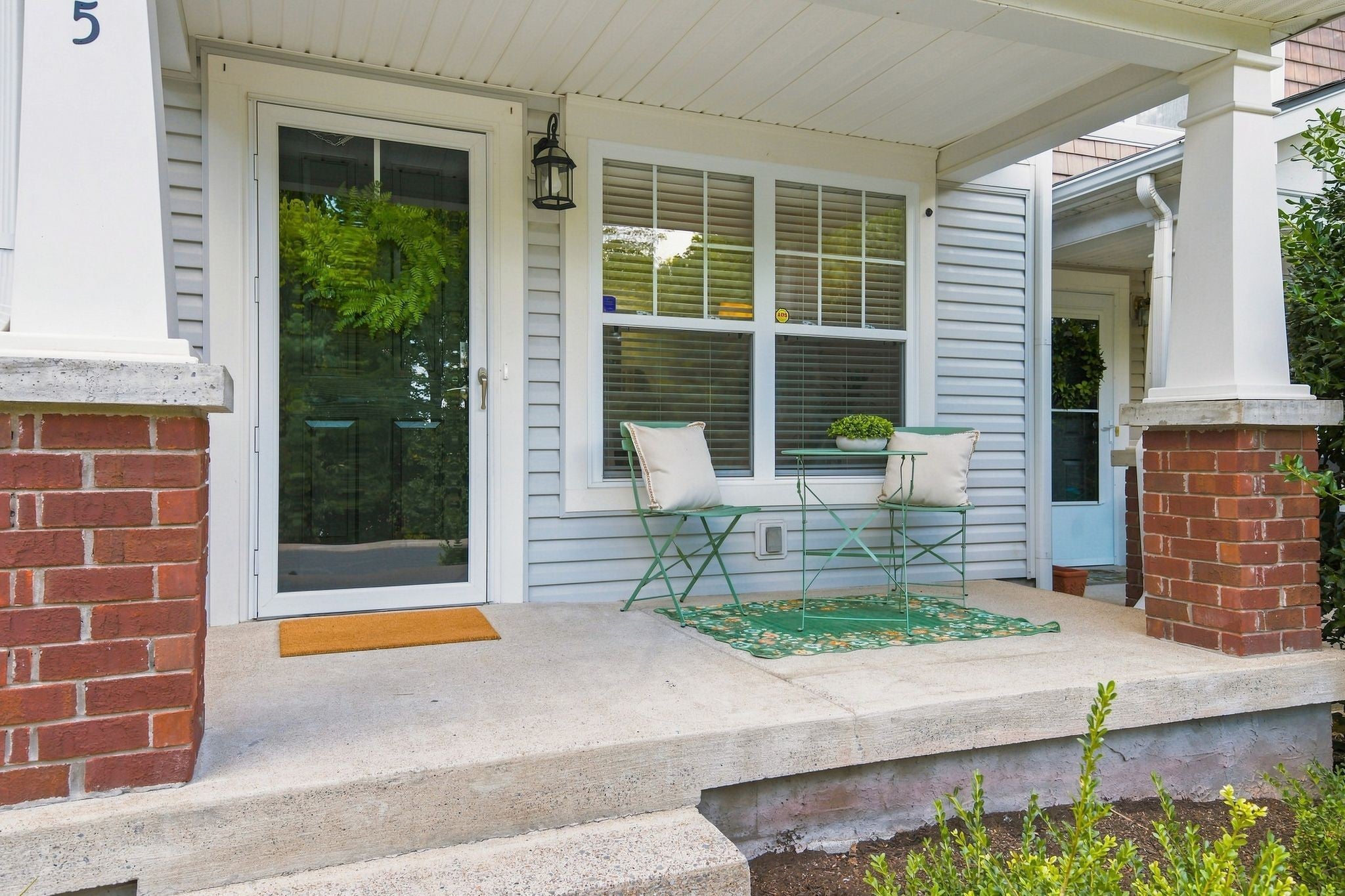 205 Shadow Glen Dr