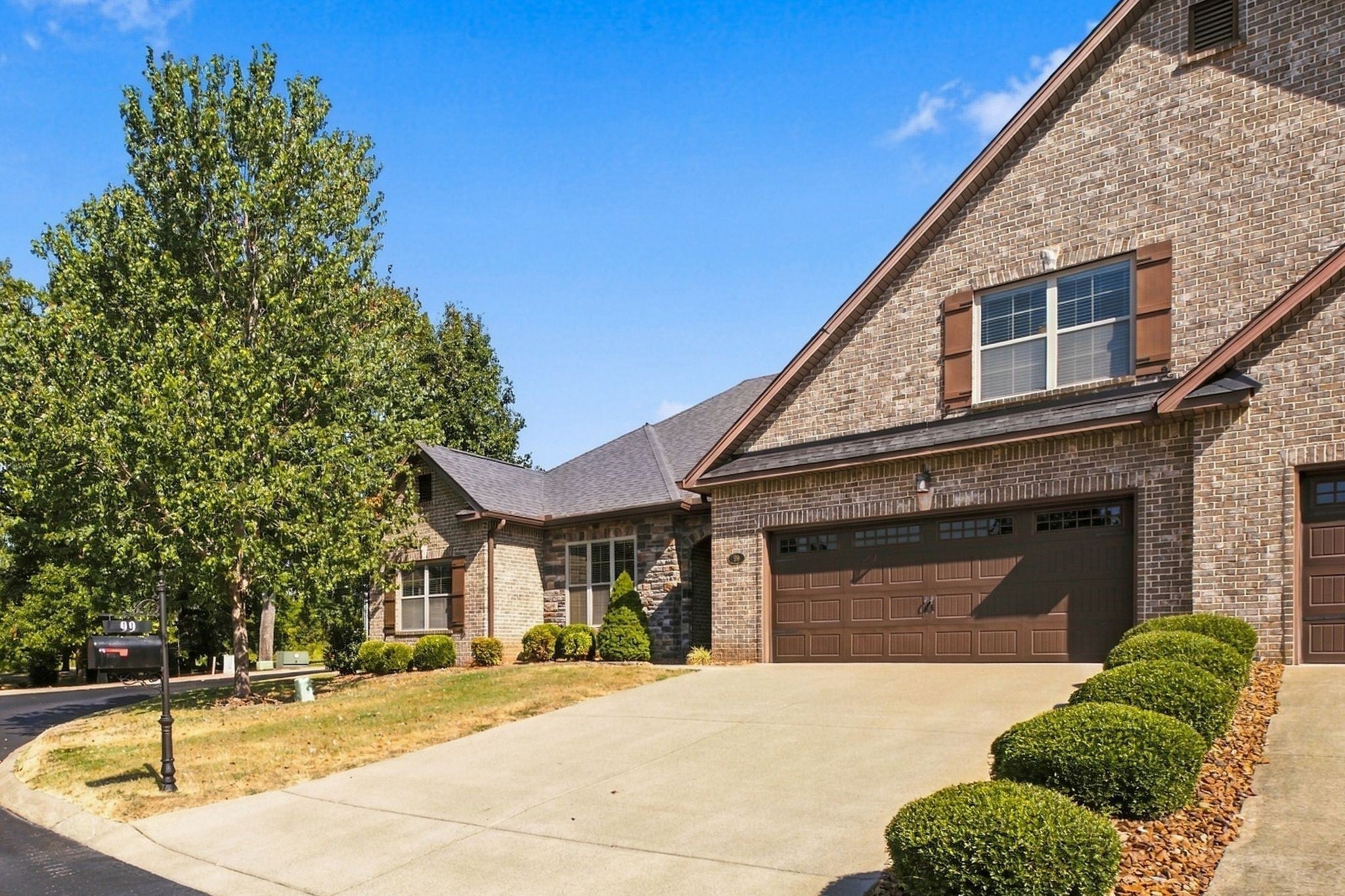 99 Silverstone Ln