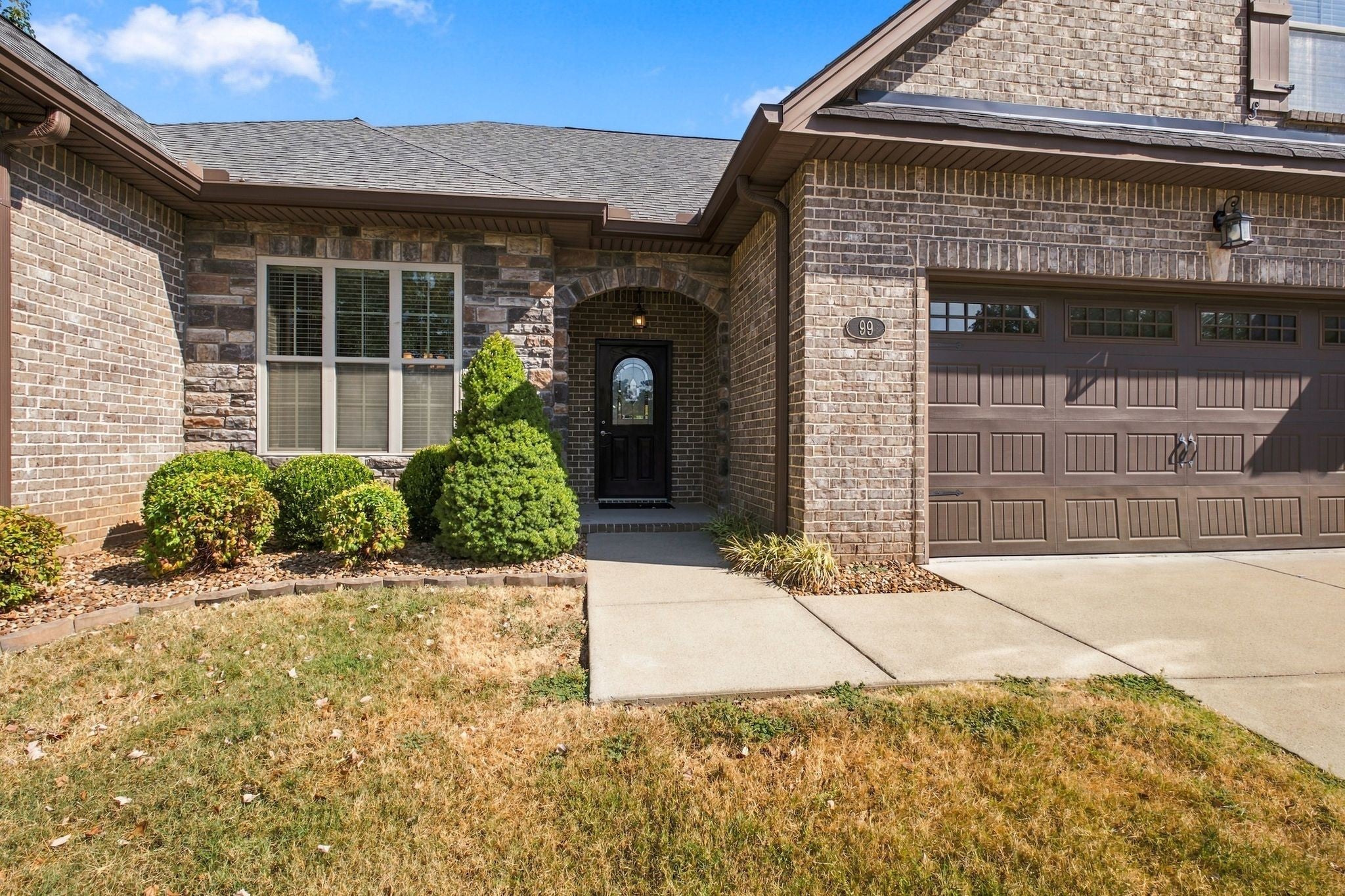 99 Silverstone Ln