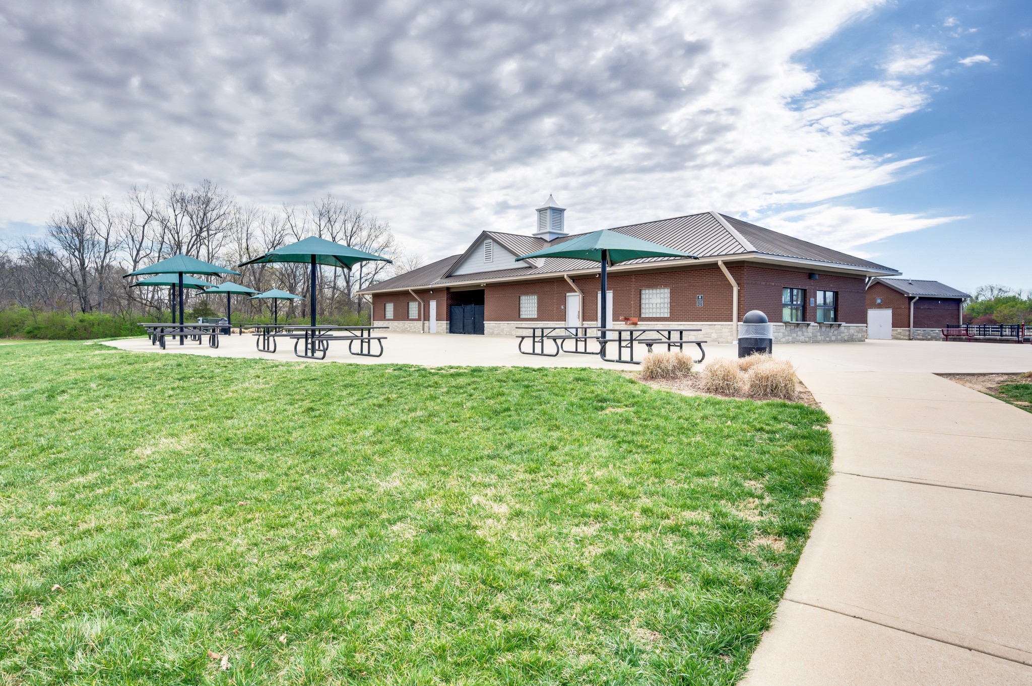 Spring Hill, Tennessee 37174, United States, 3 Bedrooms Bedrooms, ,3 BathroomsBathrooms,Residential,Active,98296