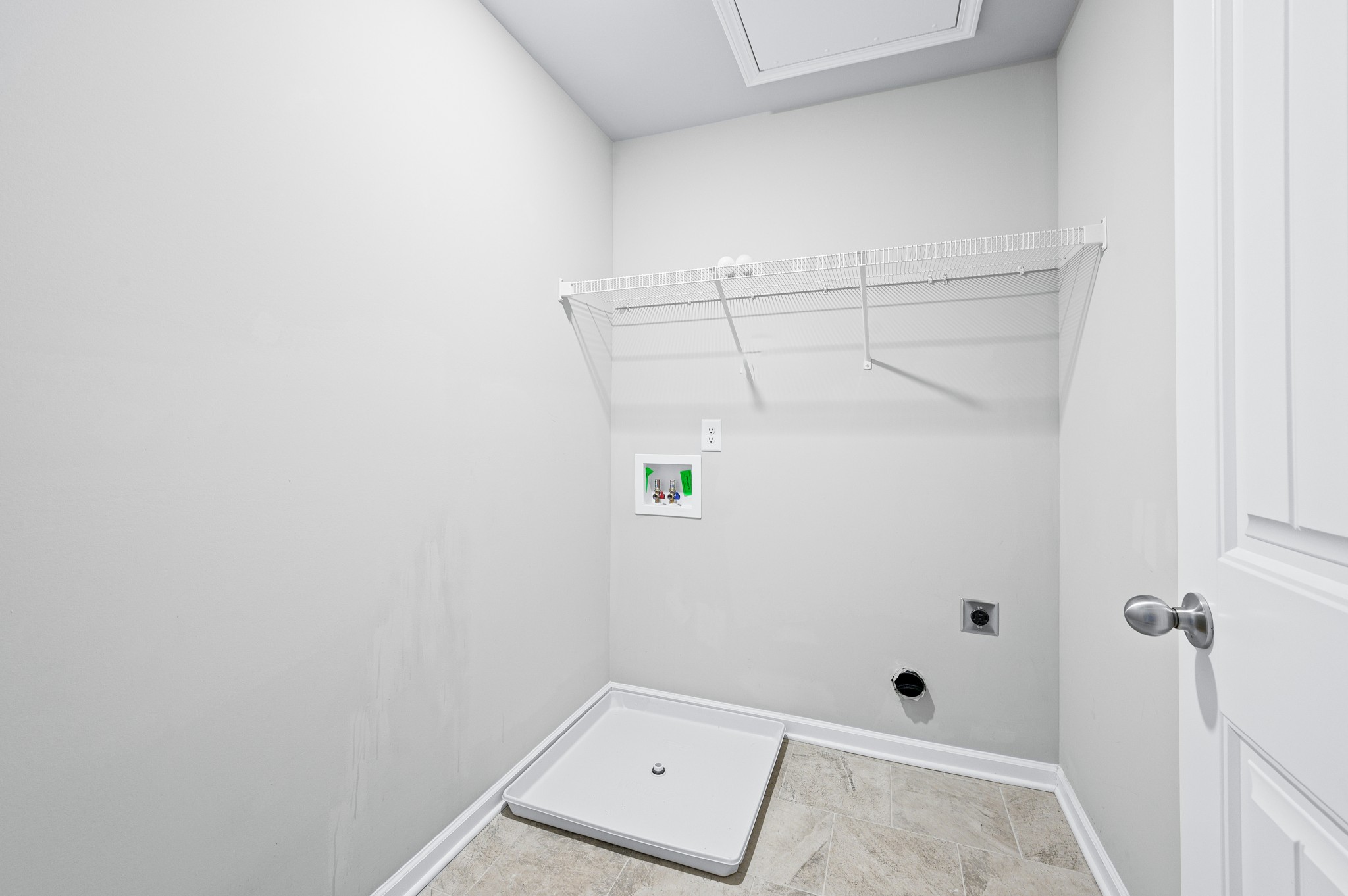 Spring Hill, Tennessee 37174, United States, 3 Bedrooms Bedrooms, ,3 BathroomsBathrooms,Residential,Active,98296