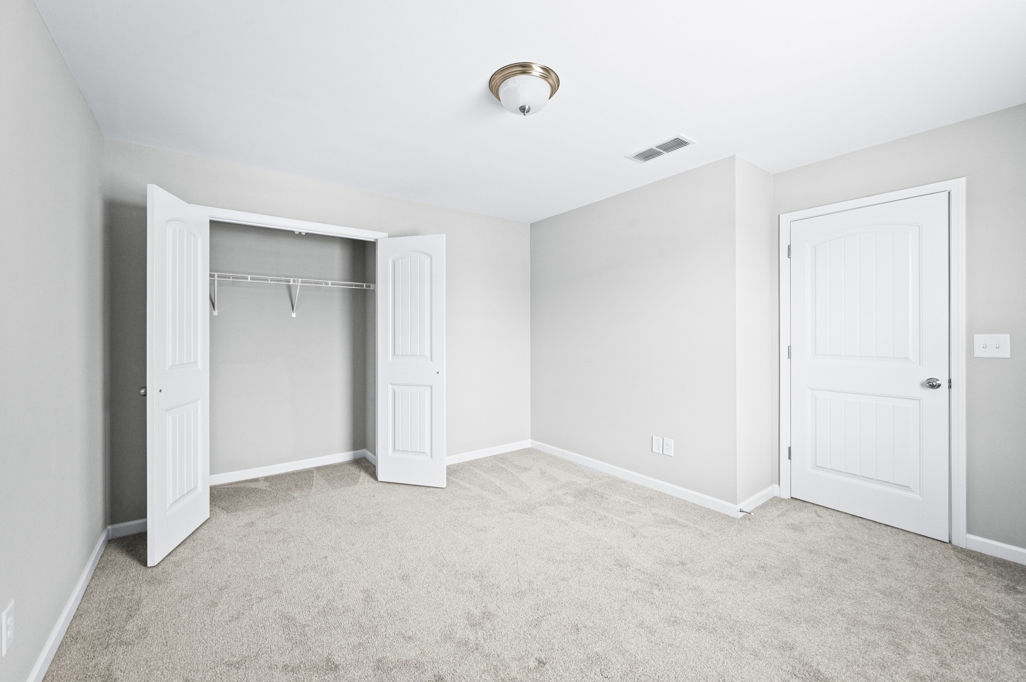 Spring Hill, Tennessee 37174, United States, 3 Bedrooms Bedrooms, ,3 BathroomsBathrooms,Residential,Active,98296