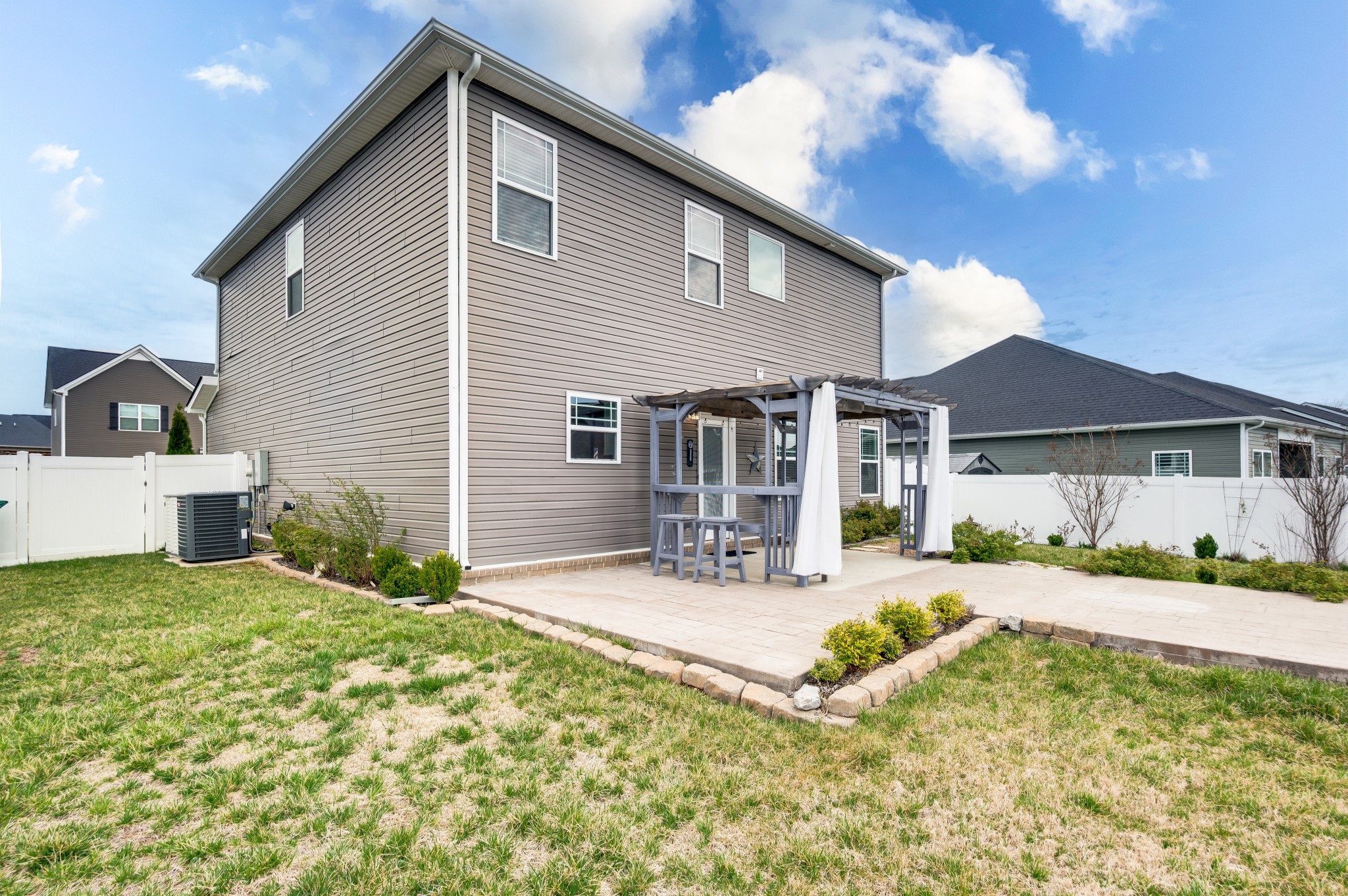 Spring Hill, Tennessee 37174, United States, 3 Bedrooms Bedrooms, ,3 BathroomsBathrooms,Residential,Active,98296