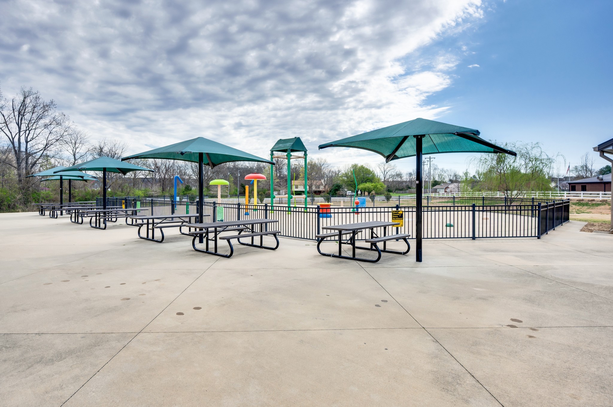 Spring Hill, Tennessee 37174, United States, 3 Bedrooms Bedrooms, ,3 BathroomsBathrooms,Residential,Active,98296