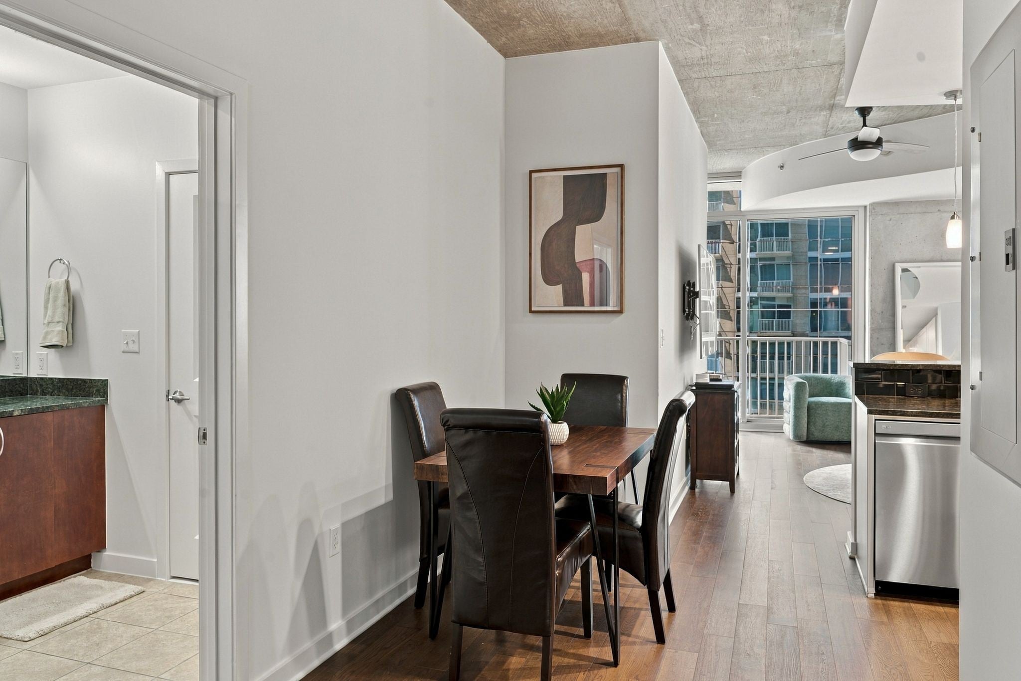 301 Demonbreun St 1120