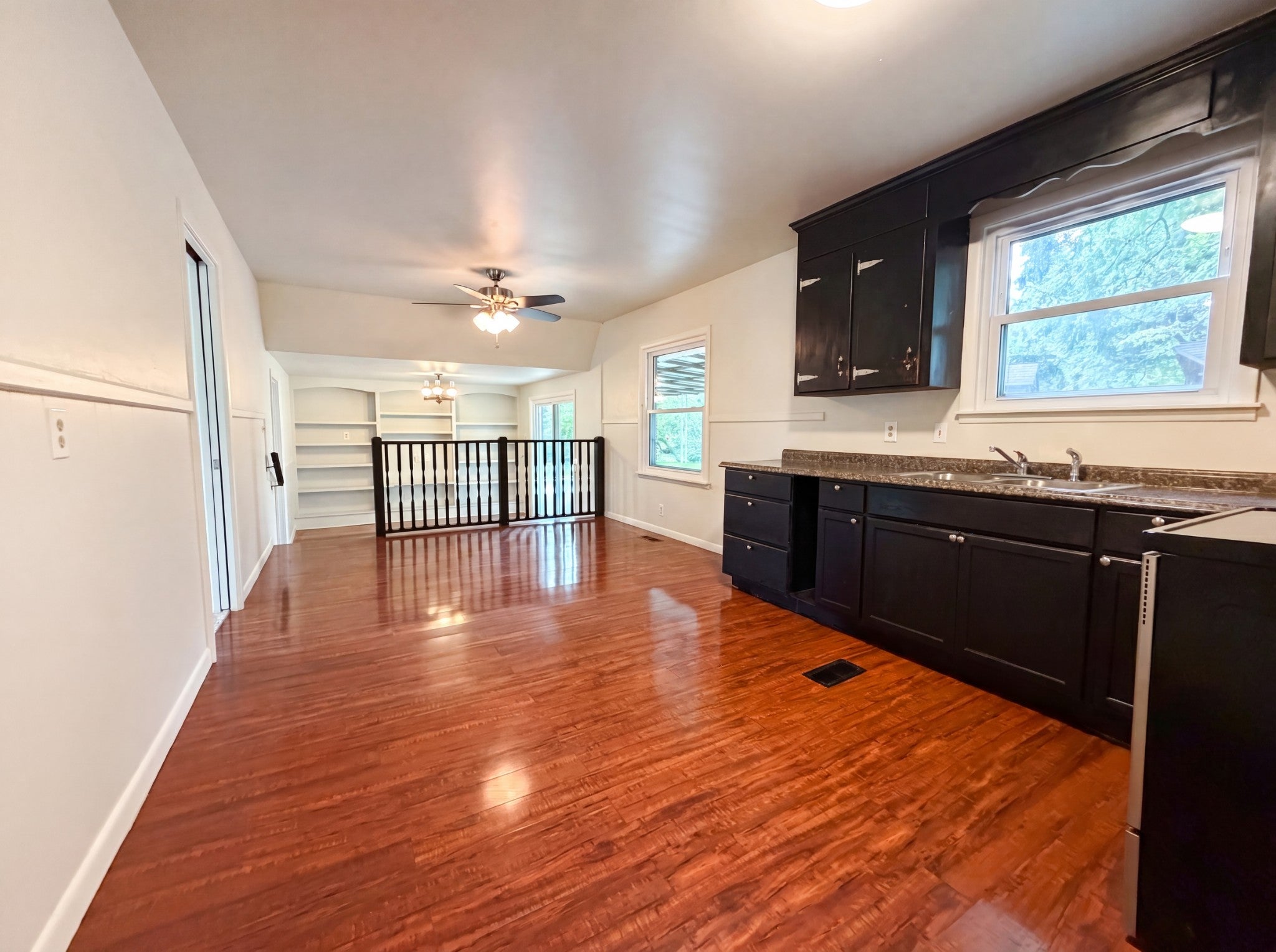 4-bed home for sale in Nashville, TN 37217, 2536 Edge O Lake Dr 2536 Edge O Lake Dr, Nashville TN 37217 4-bed home, photo 5 of 16