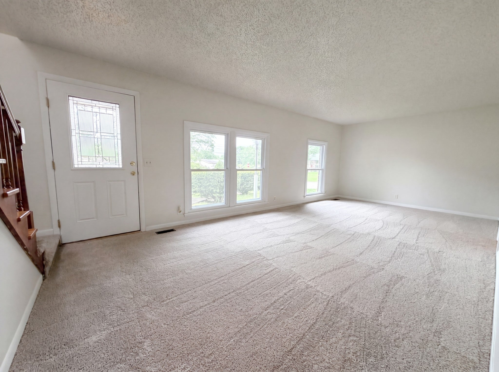 4-bed home for sale in Nashville, TN 37217, 2536 Edge O Lake Dr 2536 Edge O Lake Dr, Nashville TN 37217 4-bed home, photo 3 of 16