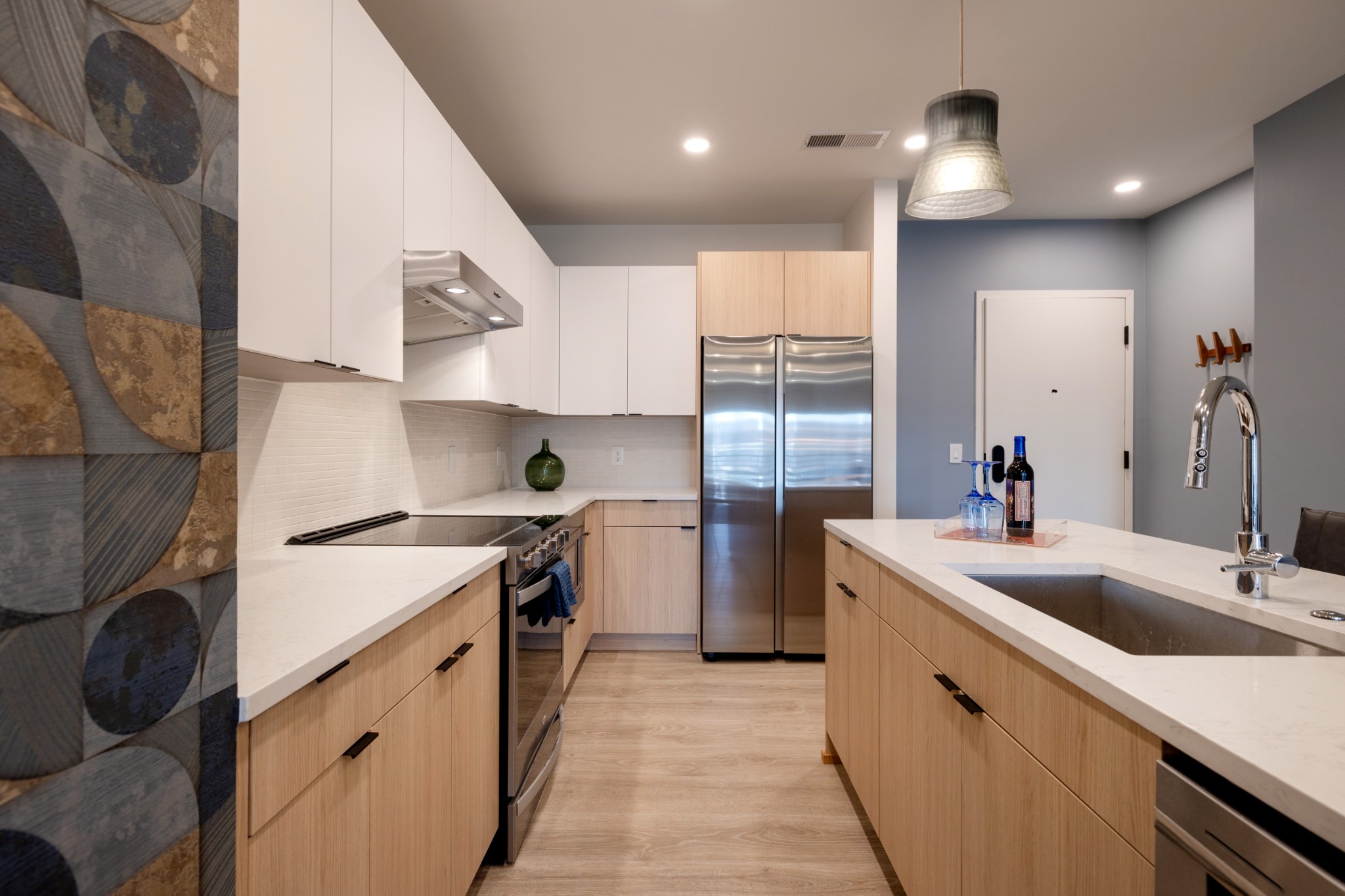 635 7th Ave S 313