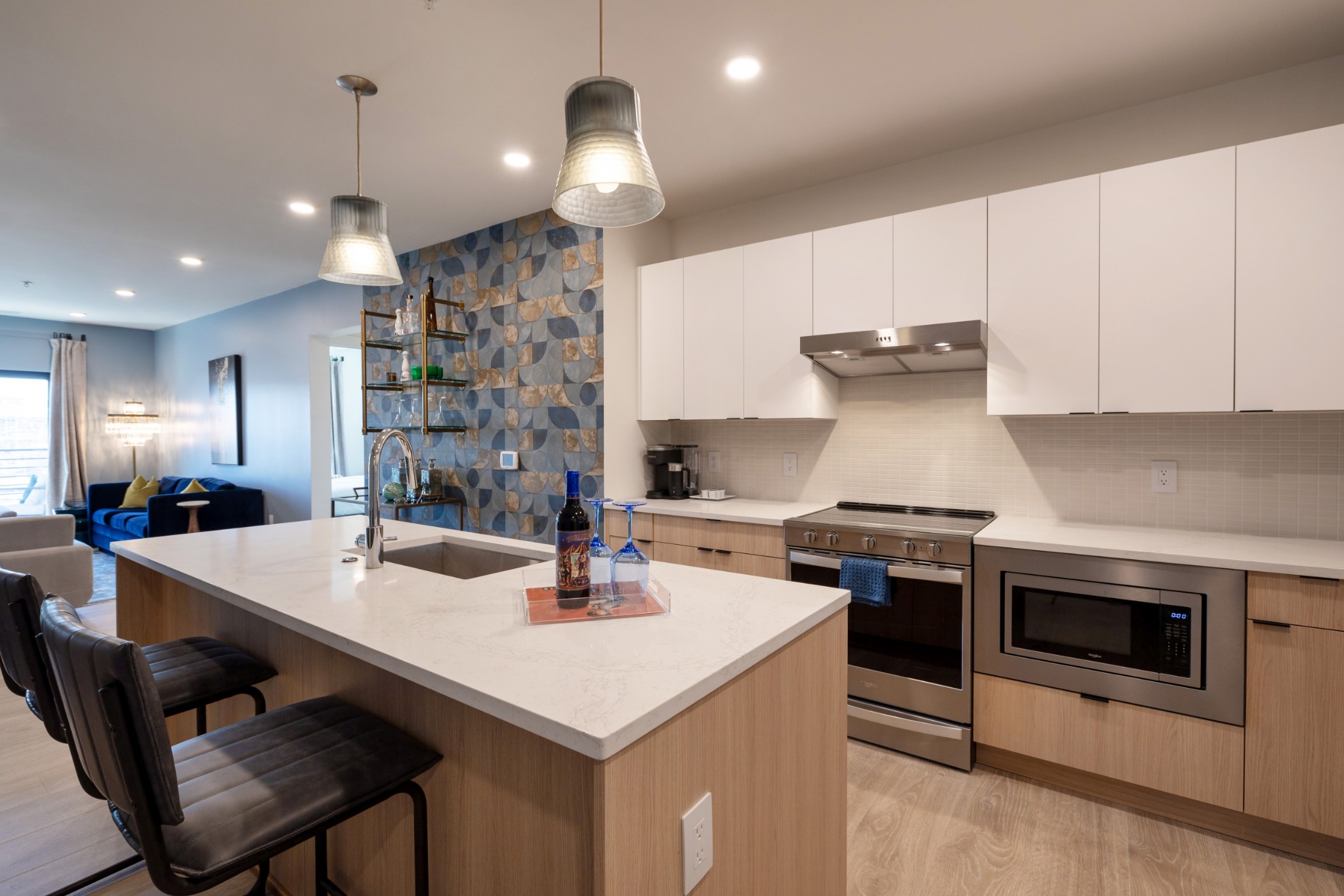 635 7th Ave S 313