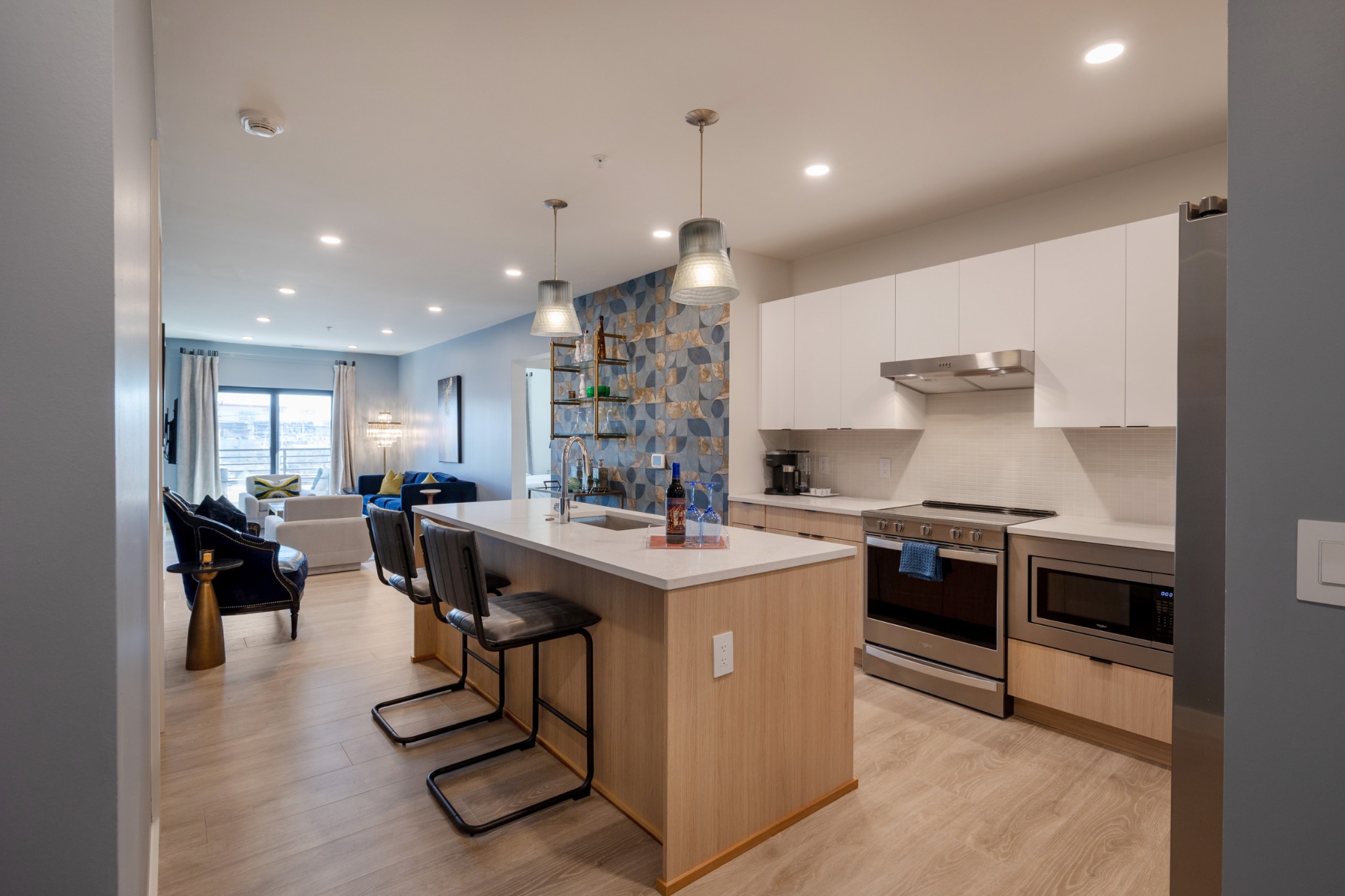 635 7th Ave S 313
