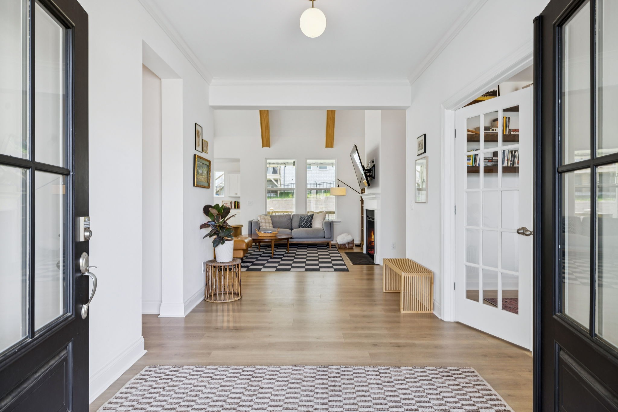 5517 Dana Ln