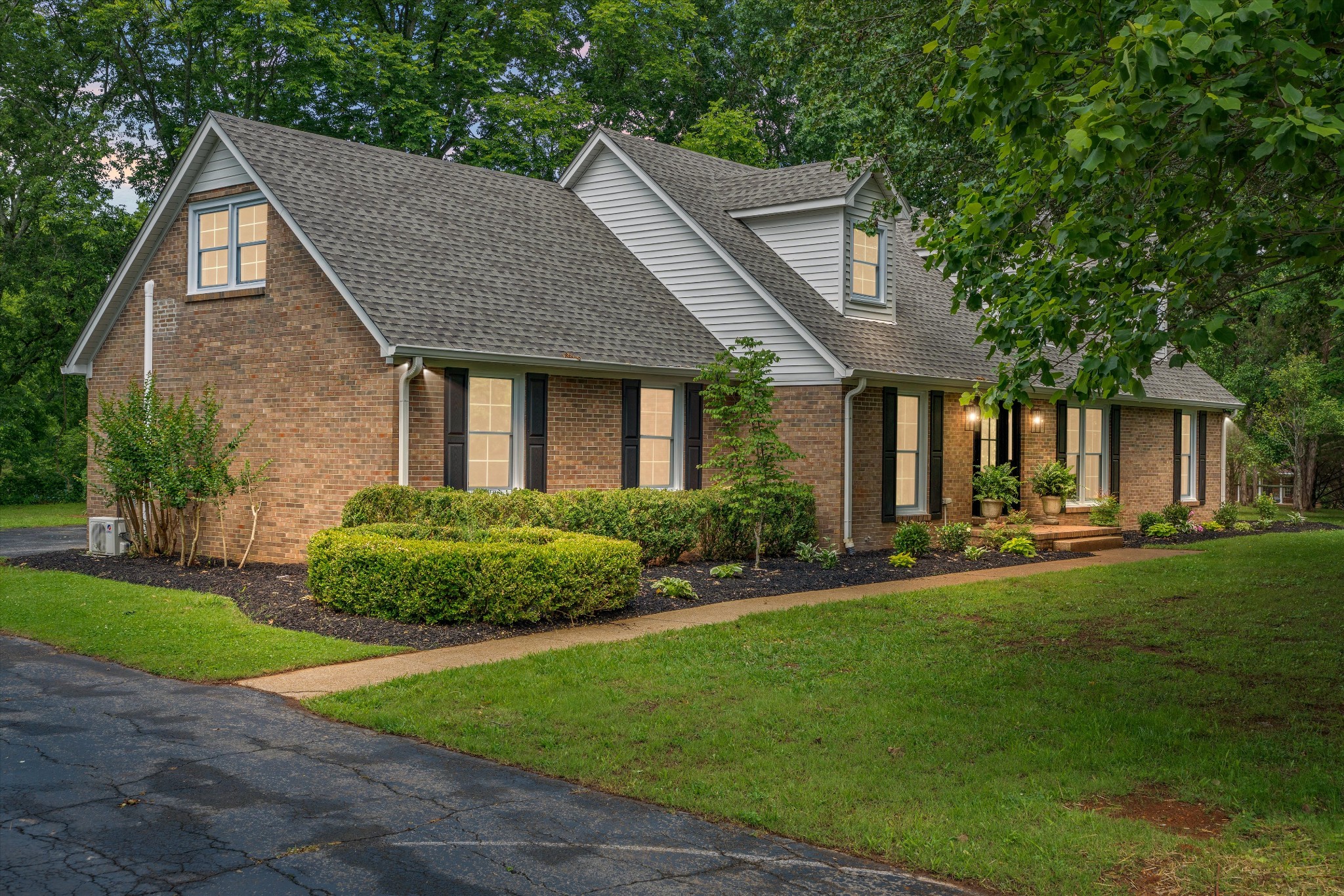 4900 Chesterfield Dr